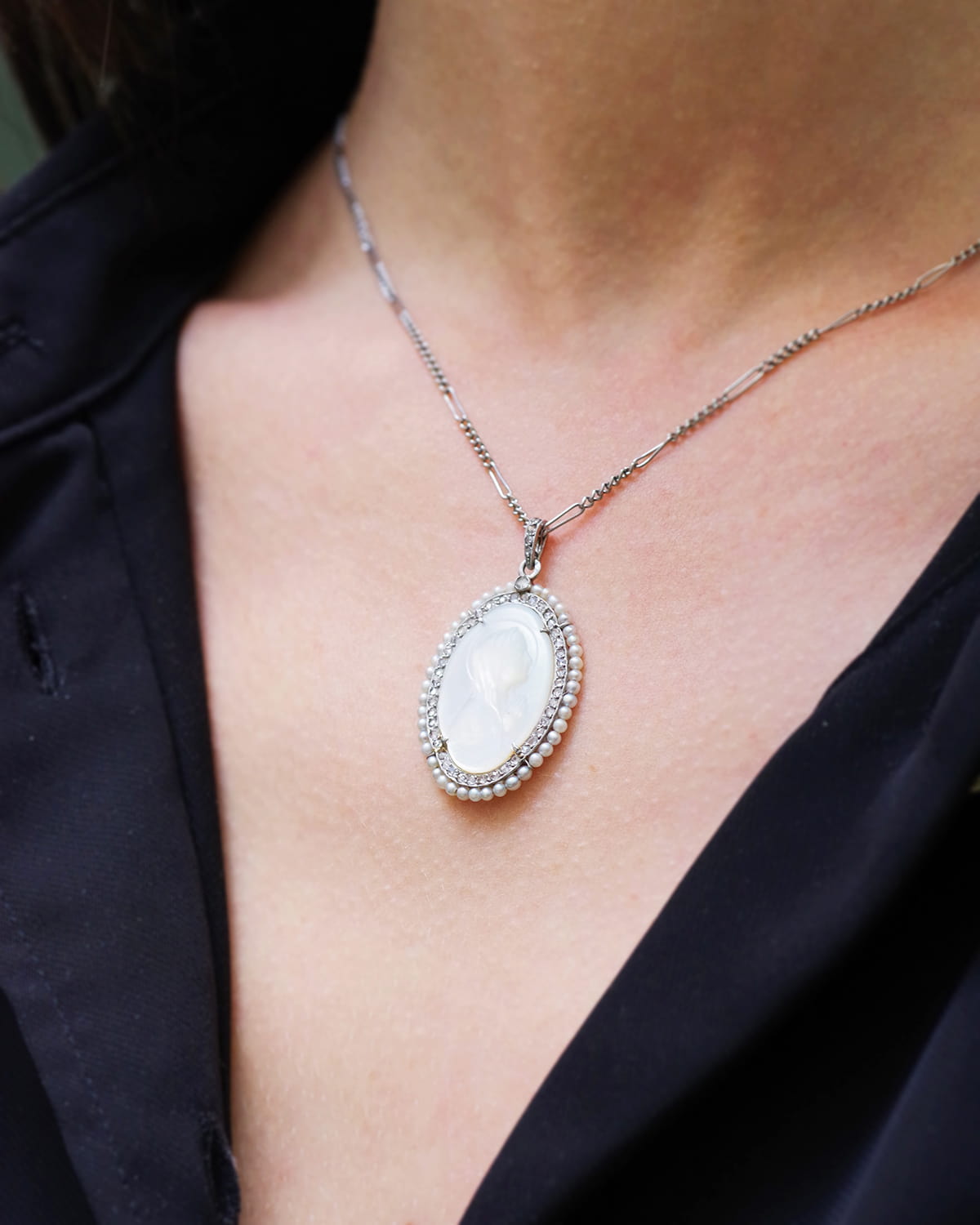 Holy Virgin art deco medal 