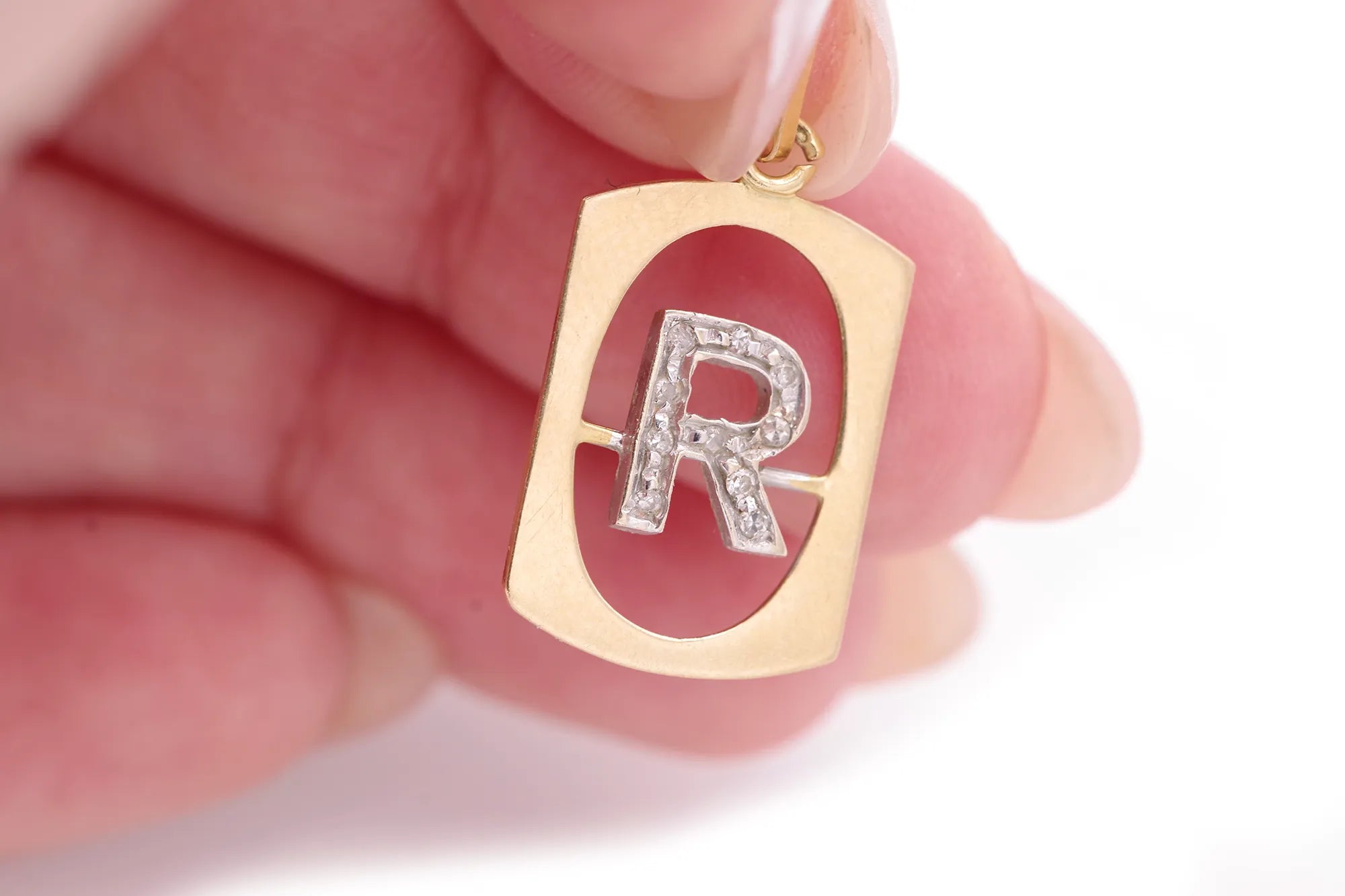 Diamond gold R letter pendant