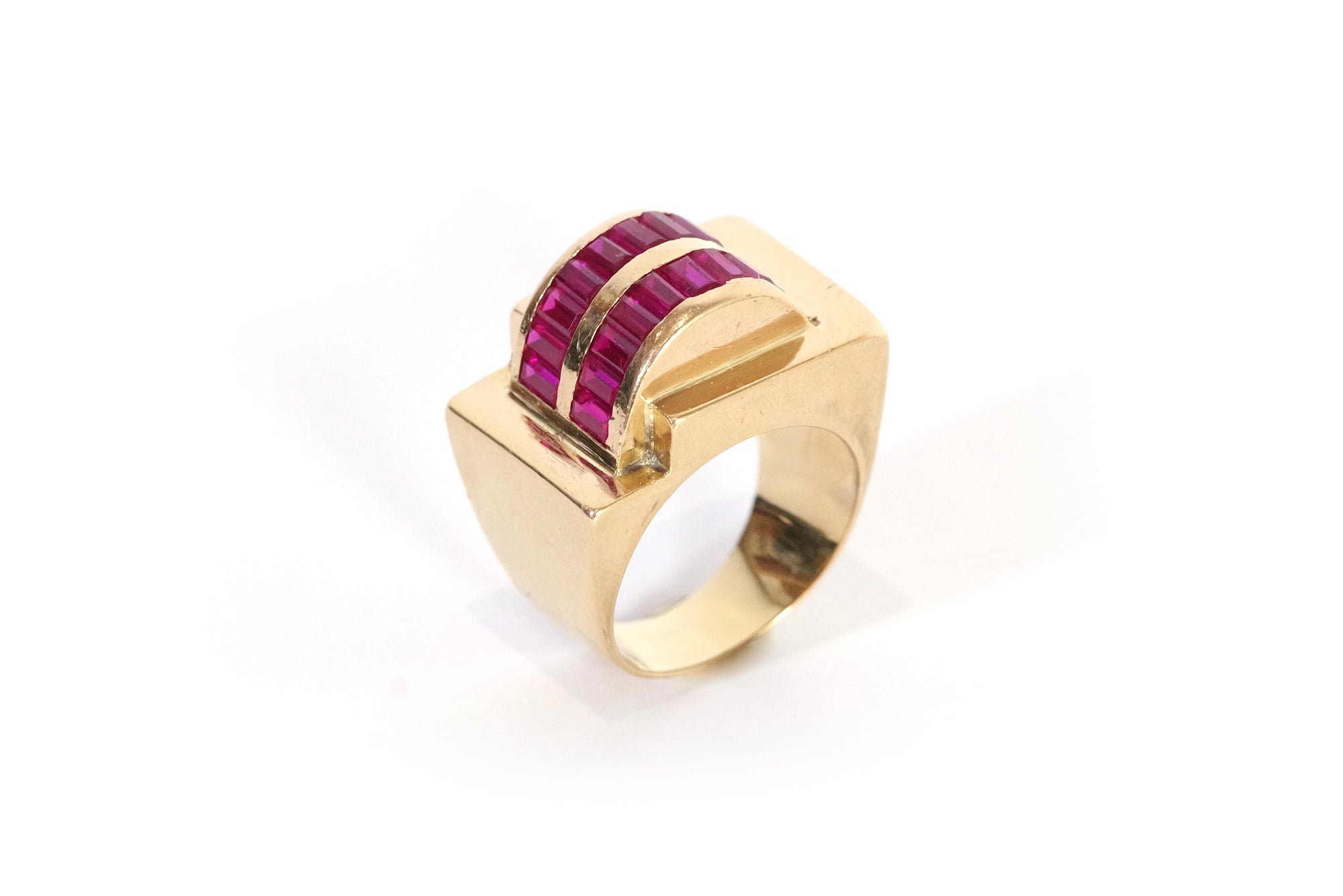 Retro ruby tank ring