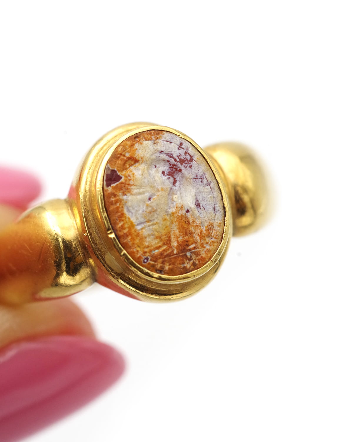Intaglio signet ring 