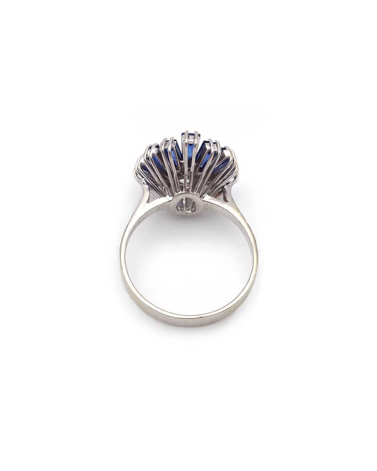 Sapphire diamond ring 