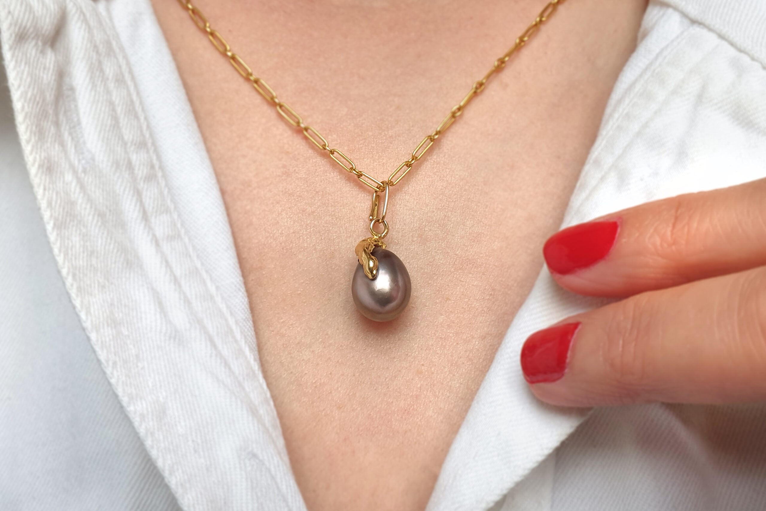 gold tahiti pearl pendant