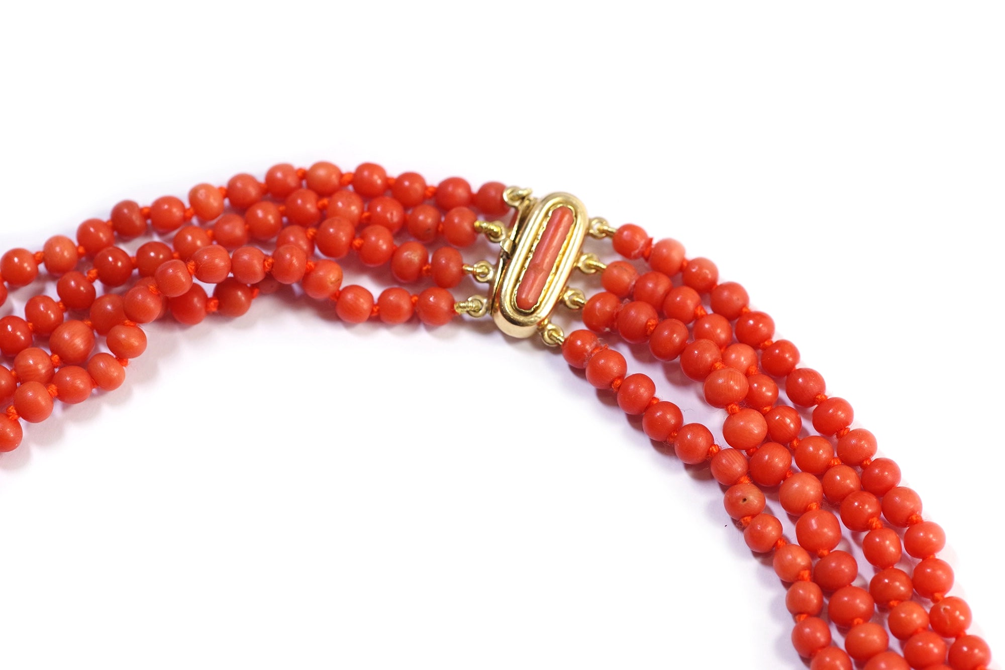 collier rangs de corail en or