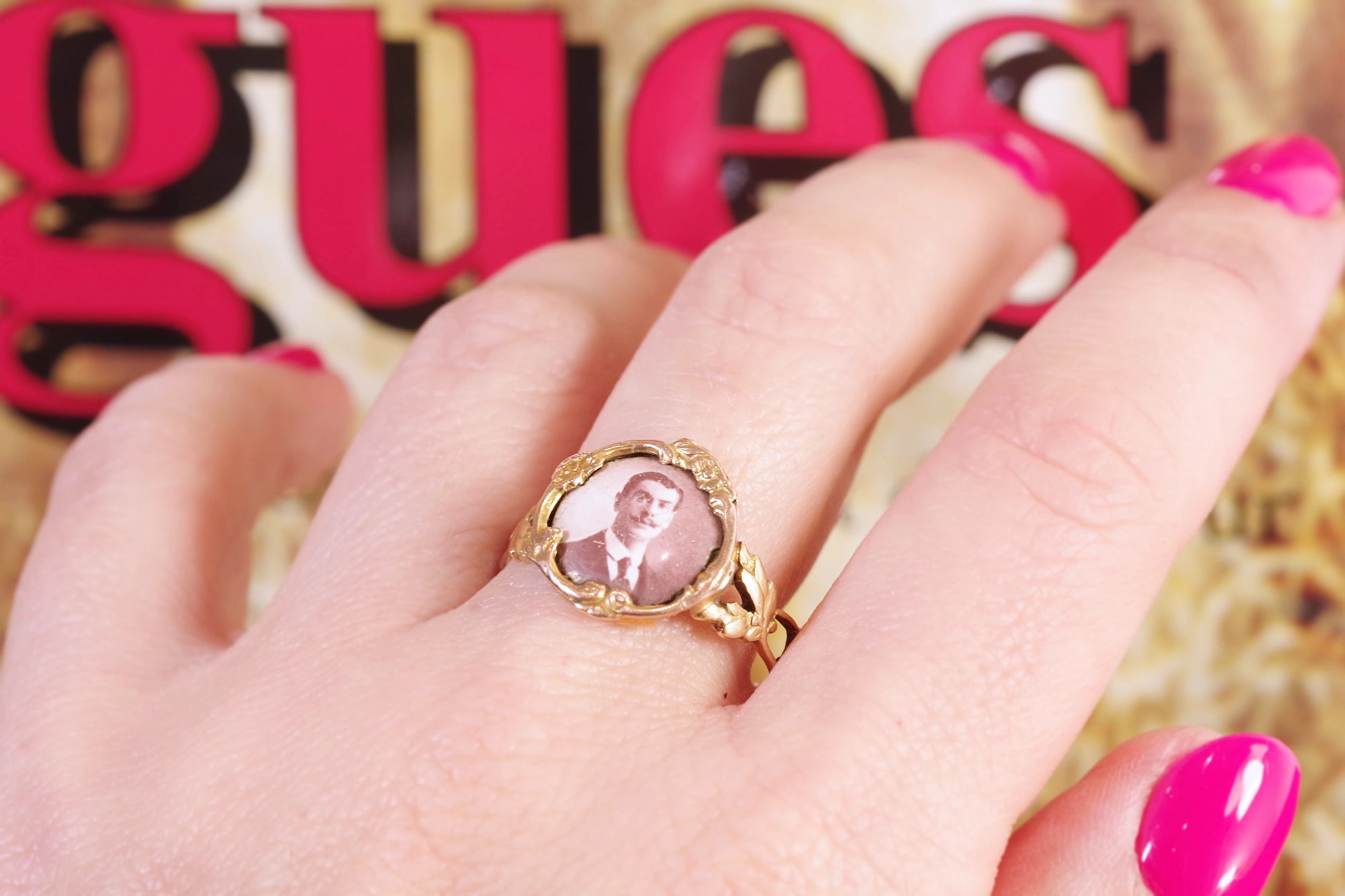 Portrait enamel gold mourning ring