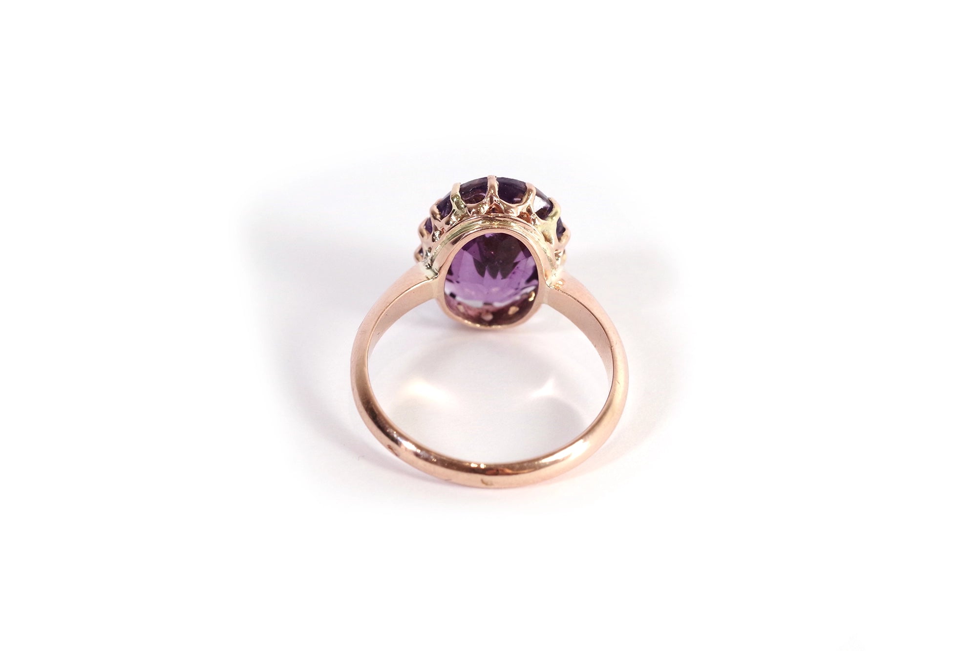 Amethyst imitation ring in gold