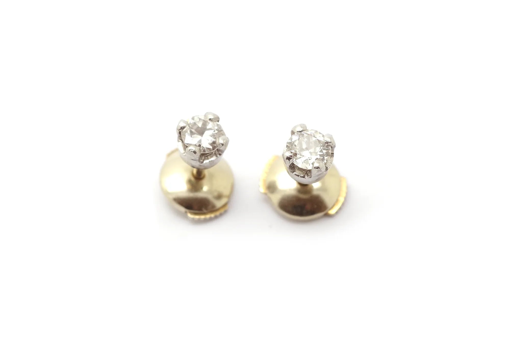 platinum stud earrings