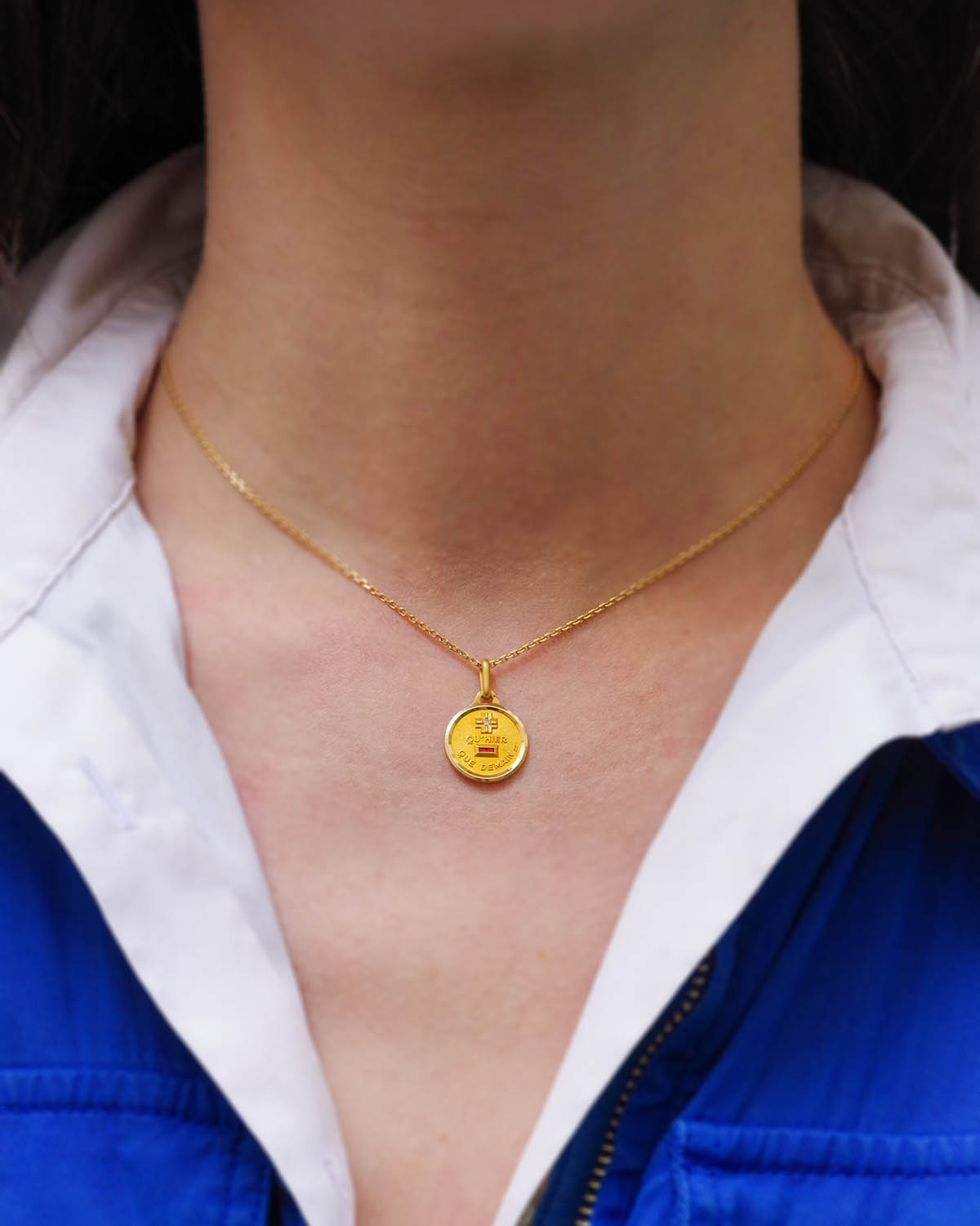 Vintage augis love medal