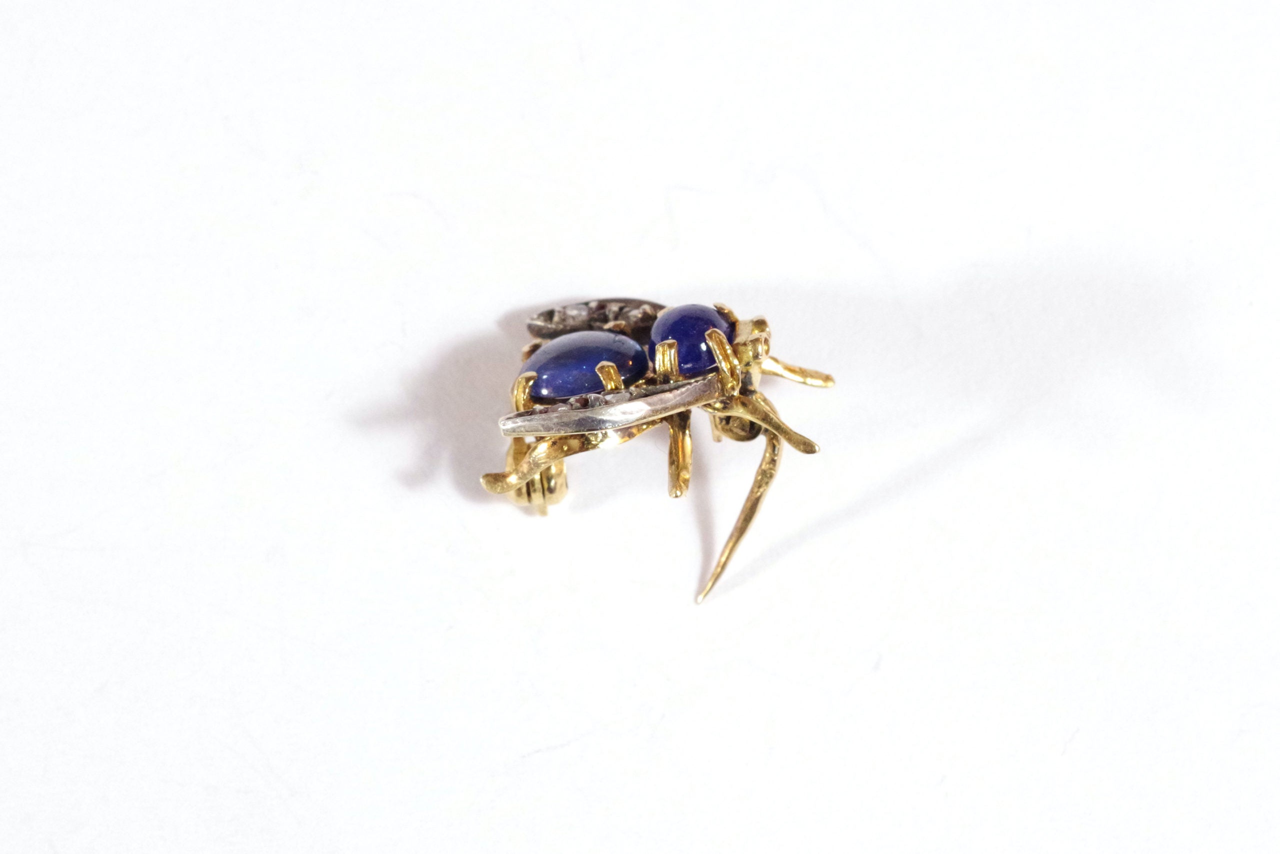 broche ancienne abeille mouche en or 18k saphir et diamant