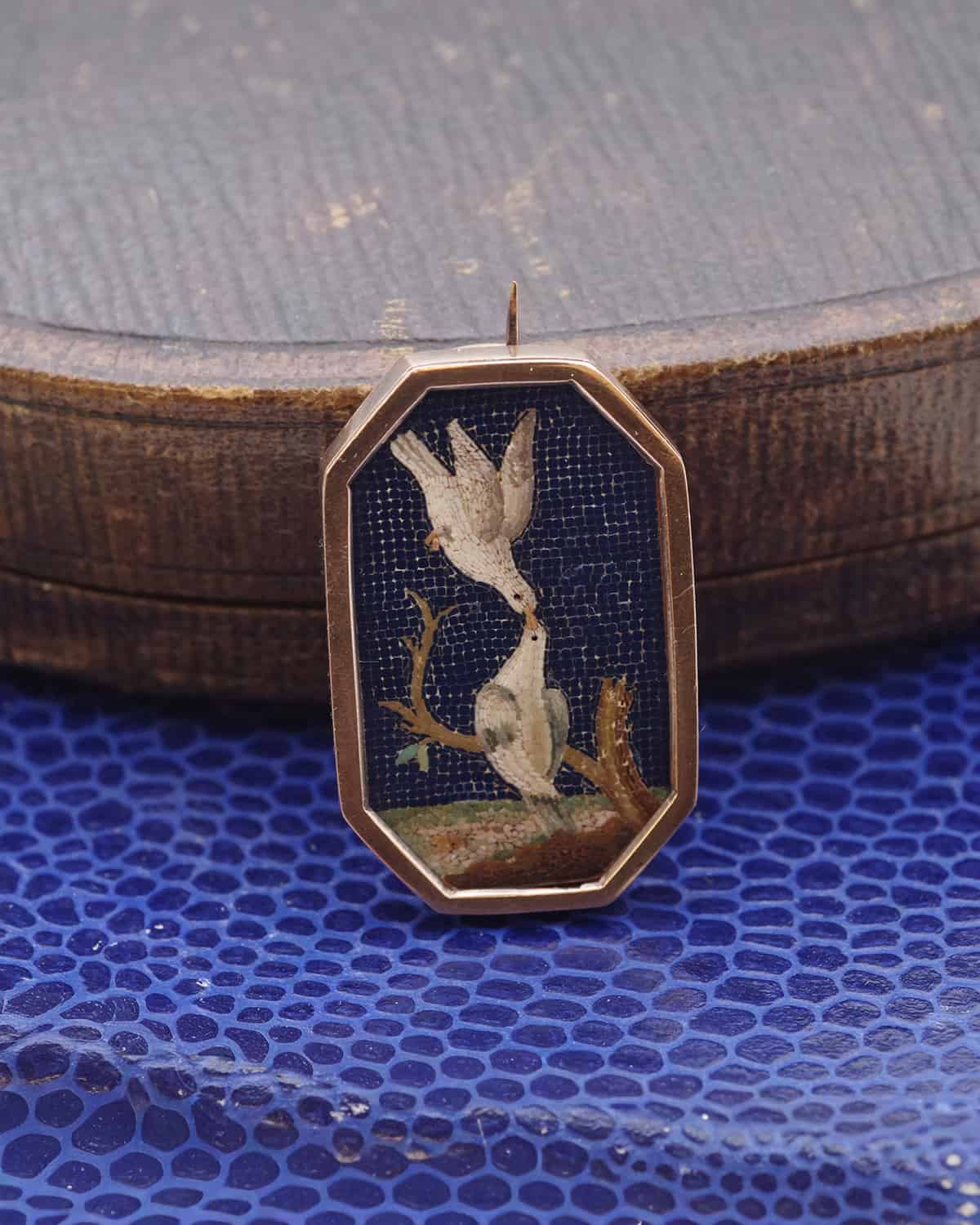 Broche ancienne micro-mosaique