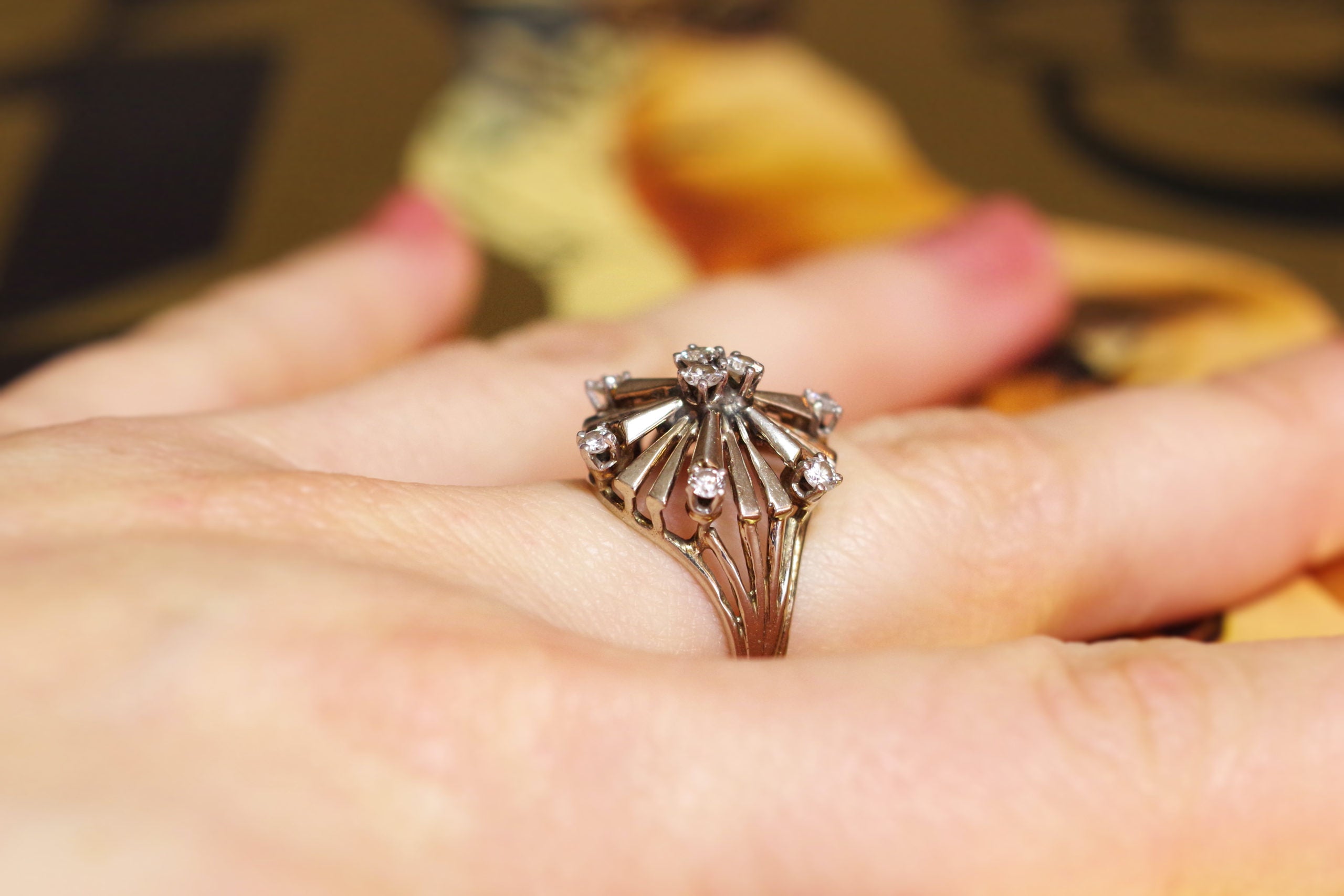 retro flower ring in platinum