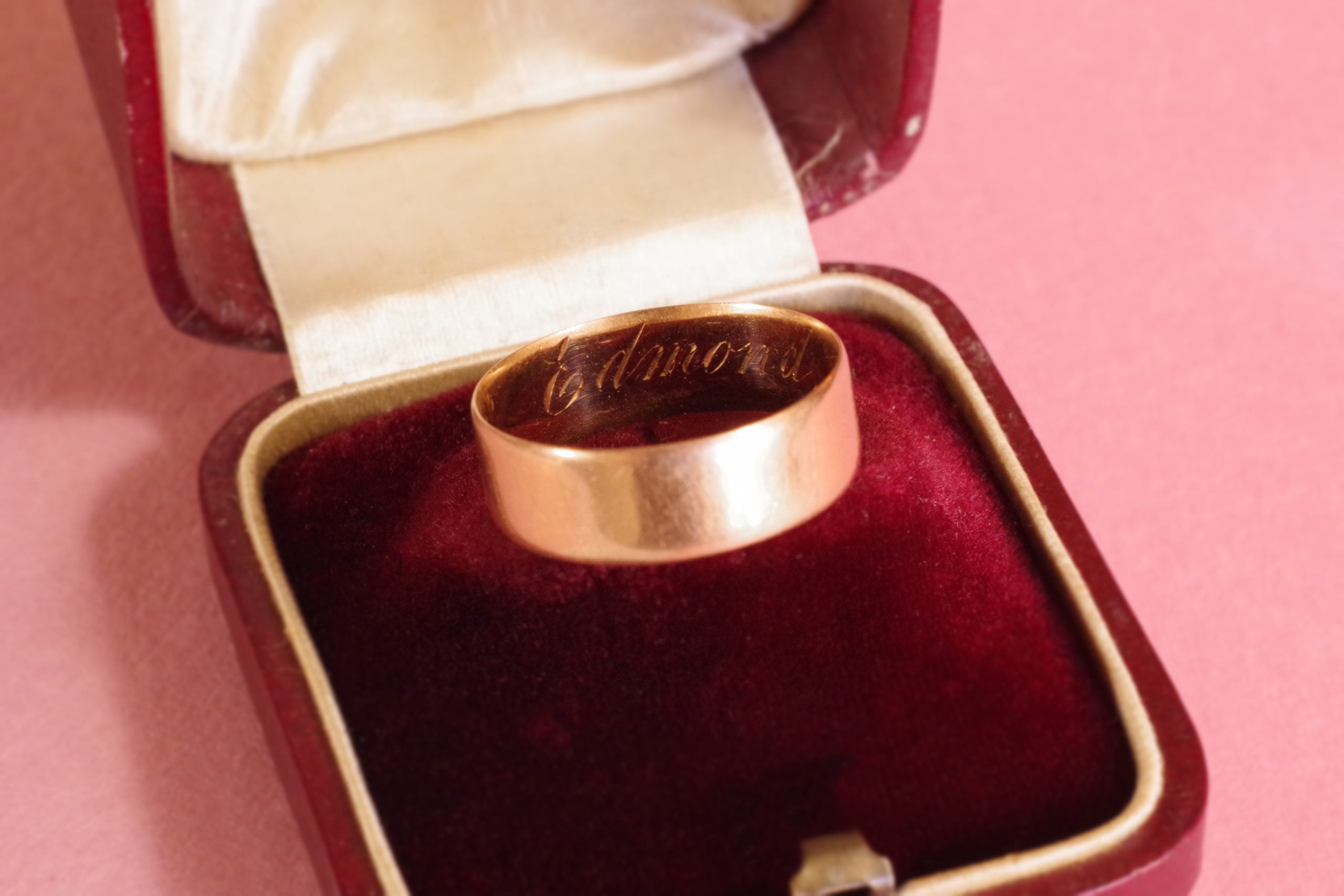 alliance ring gold 18k