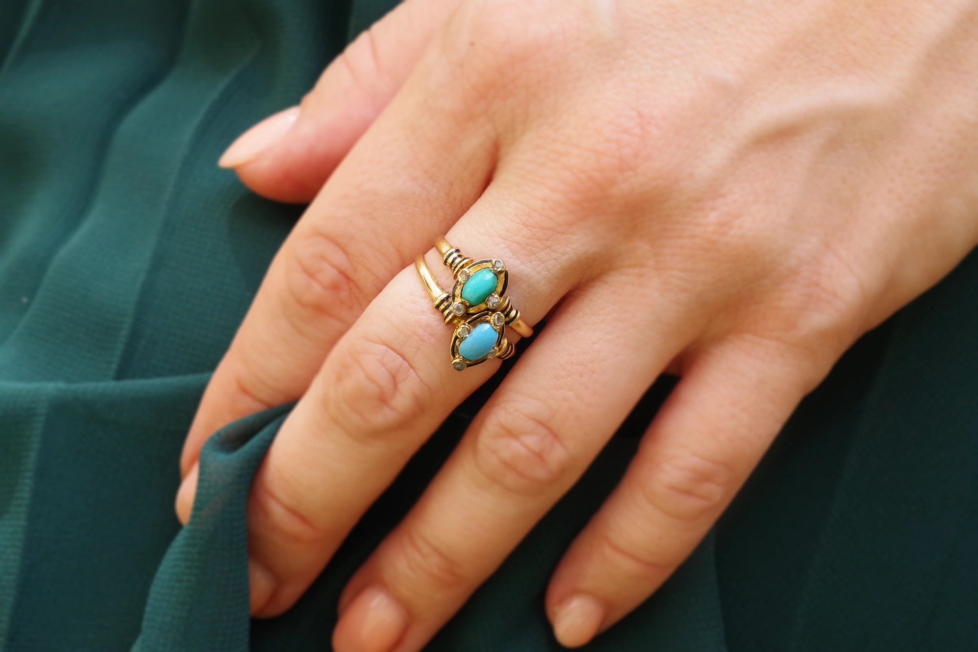 bague turquoise verre en or