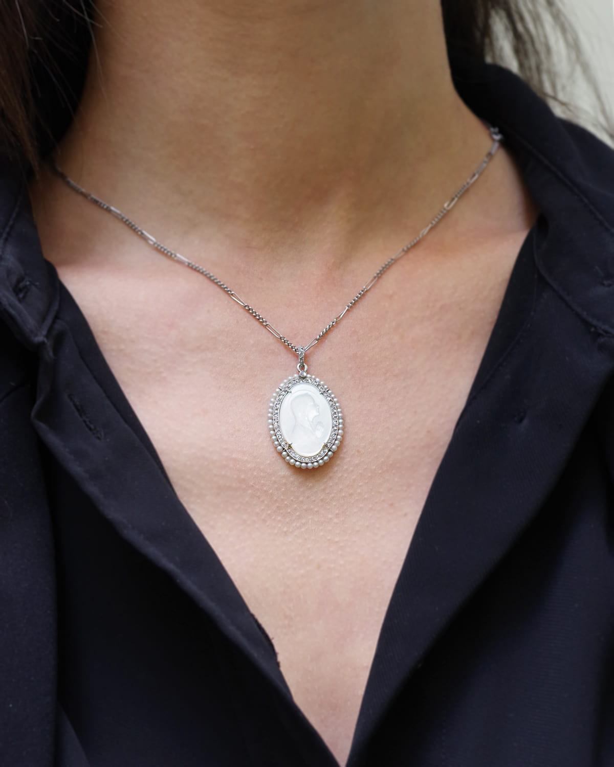 Medaille Vierge marie perles fines