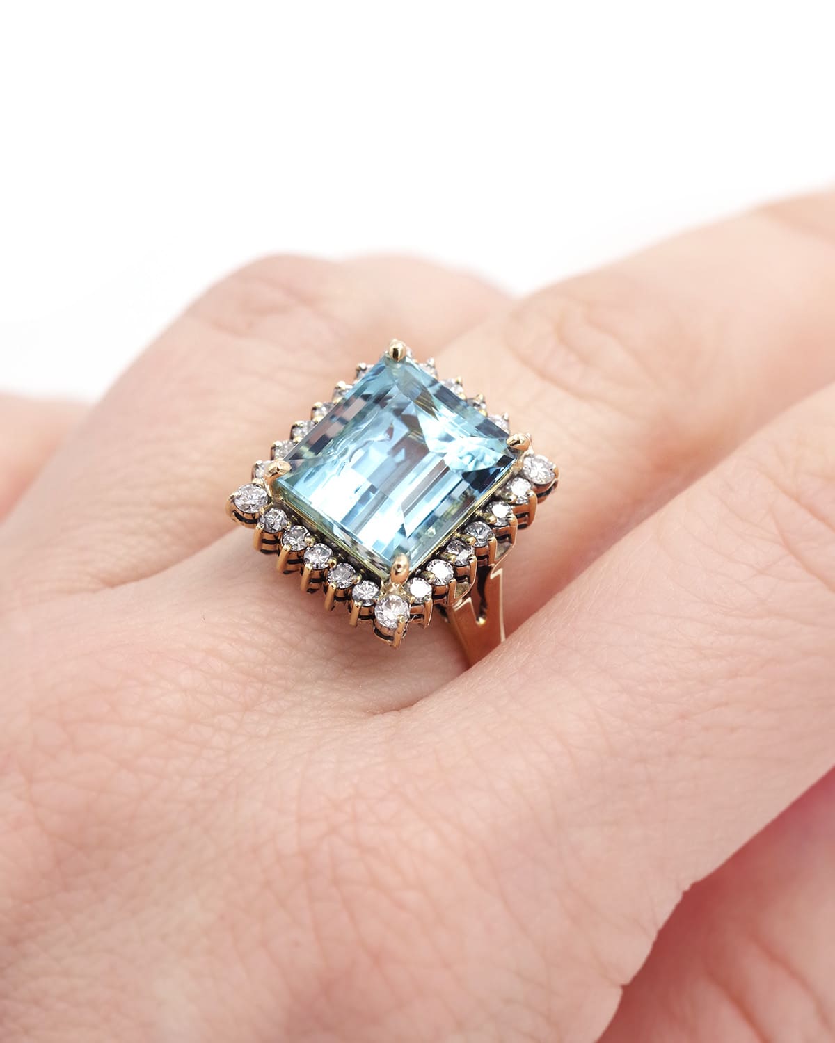 Aquamarine diamond cluster ring