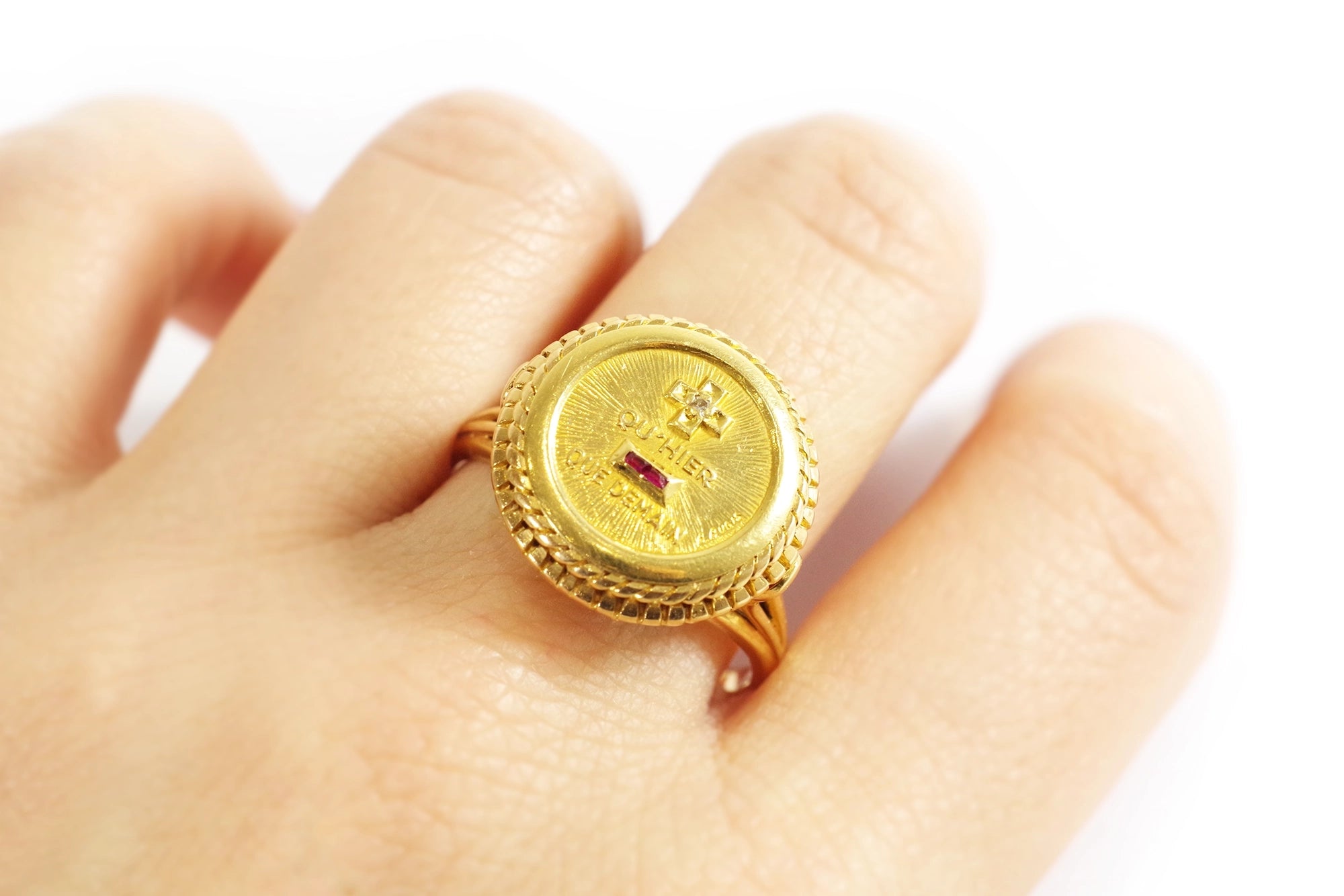 augid love medal ring in gold