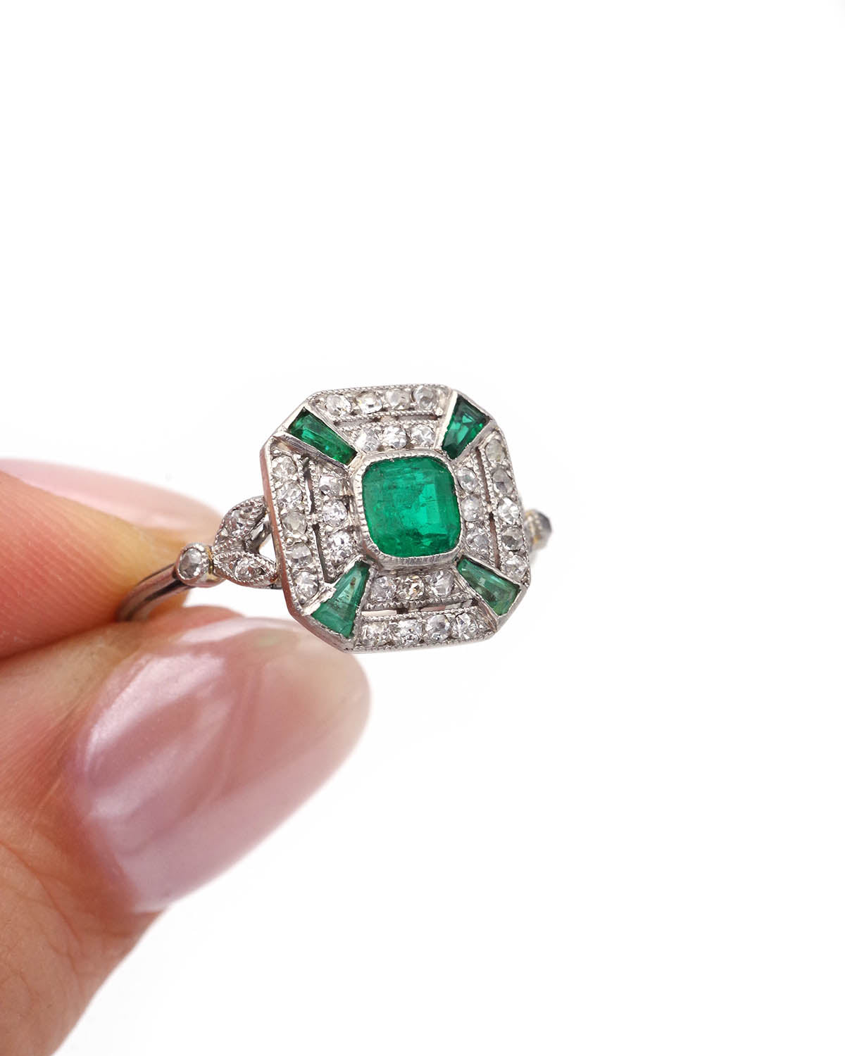 Art deco emerald diamond ring