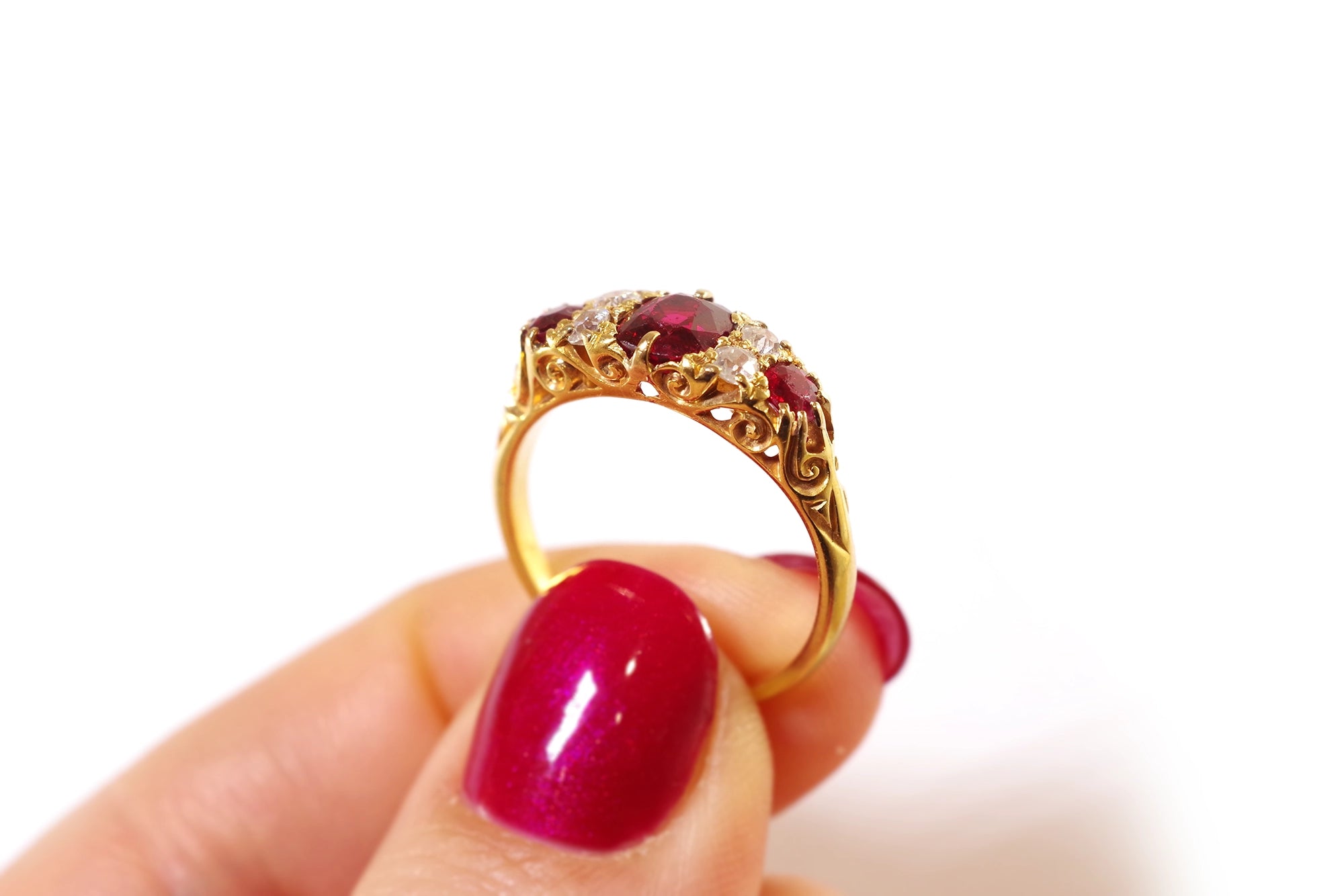 bague jarretière spinelle rouge et diamants