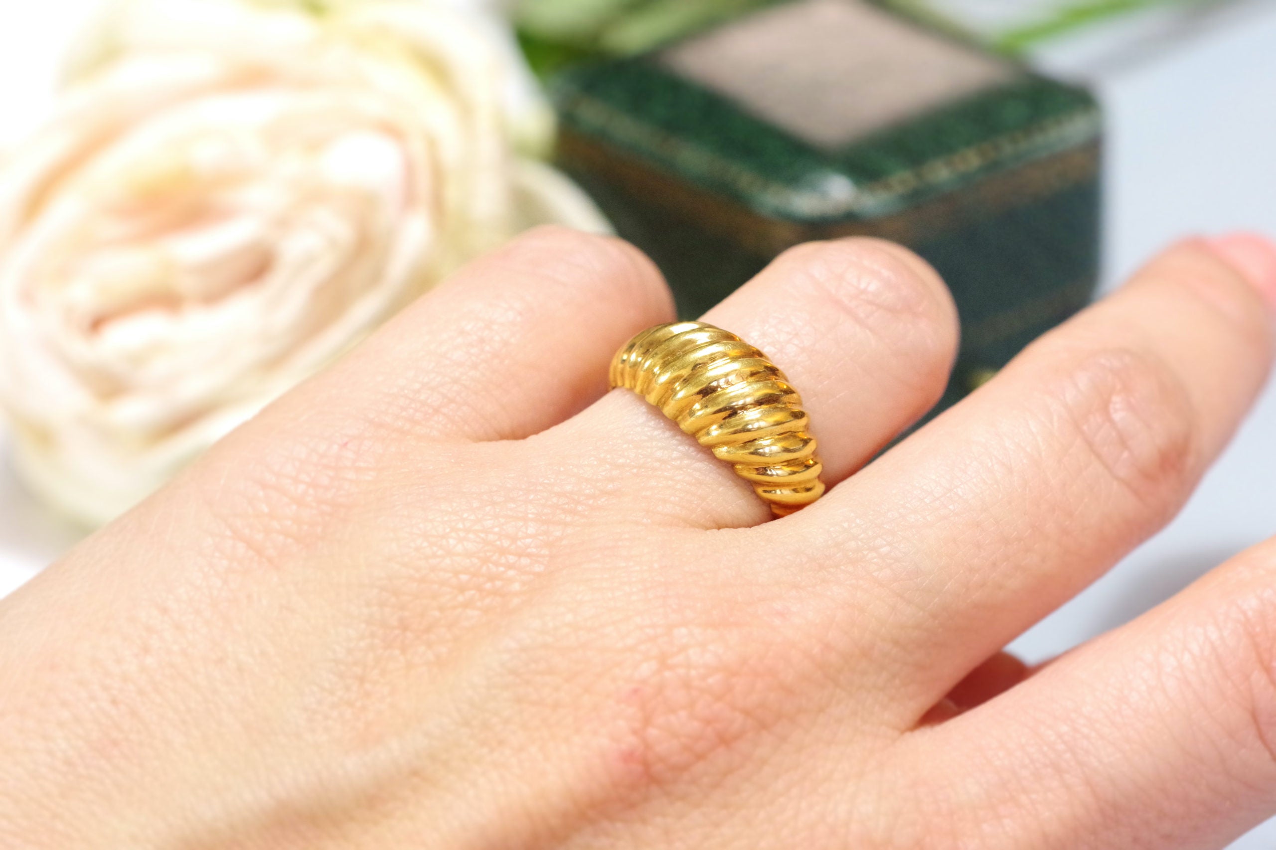 bague vintage godron en or 18k