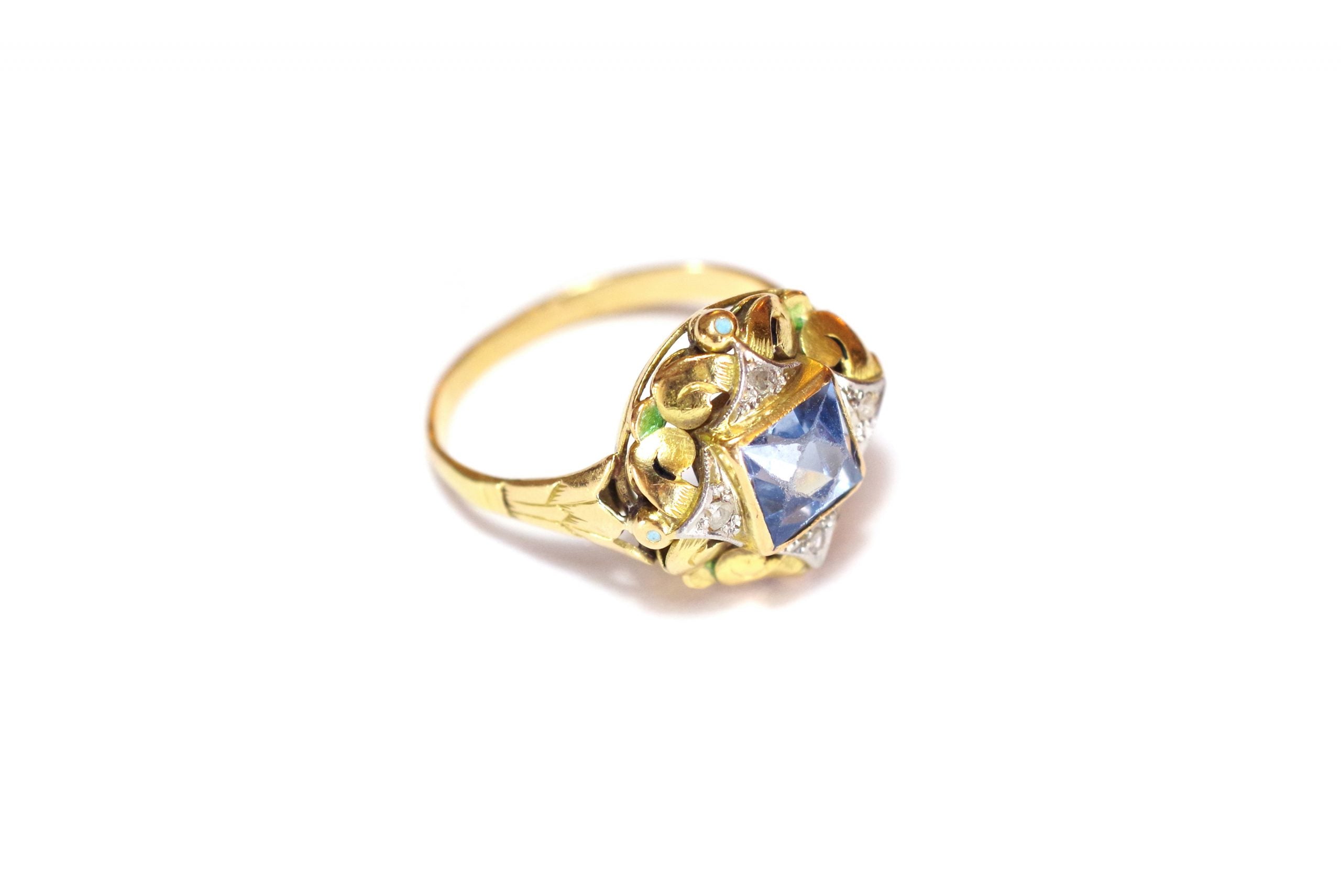 bague ancienne en or 18k et spinelle bleue