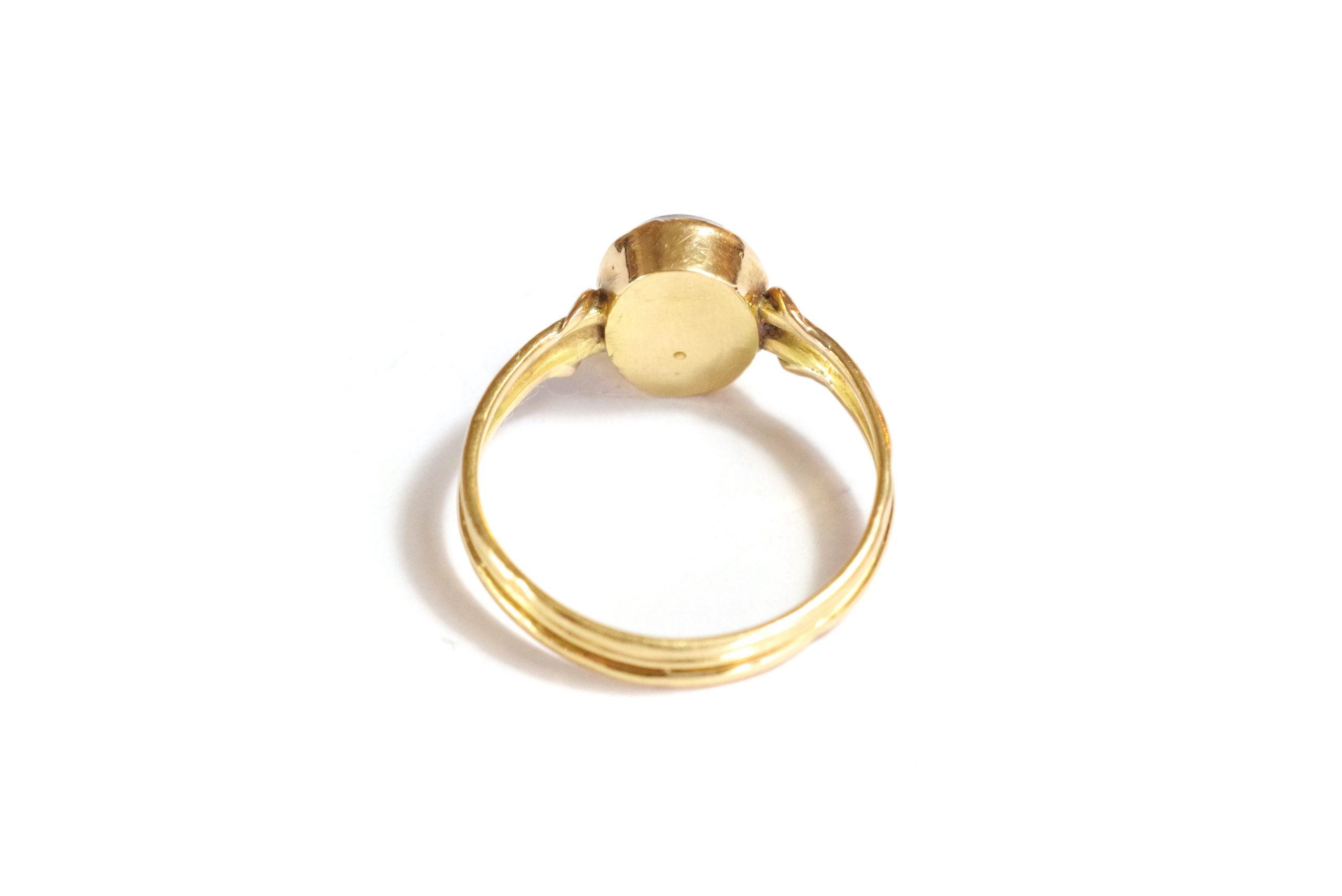 bague religieuse vierge marie miniature en or 18k