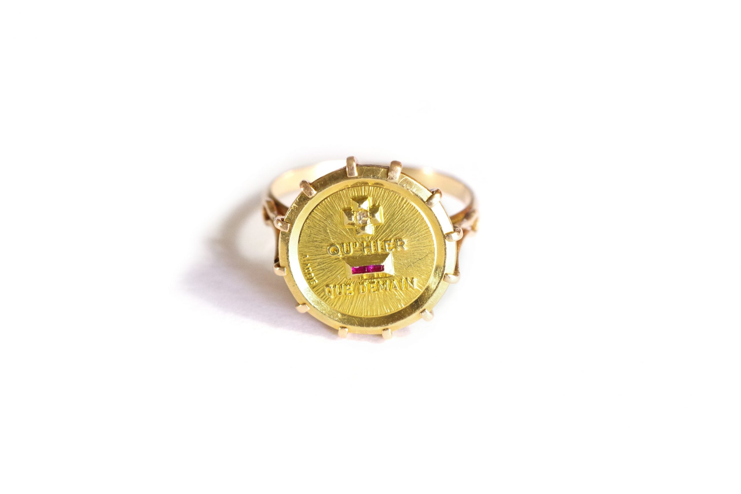 Diamond ruby love medal ring in gold