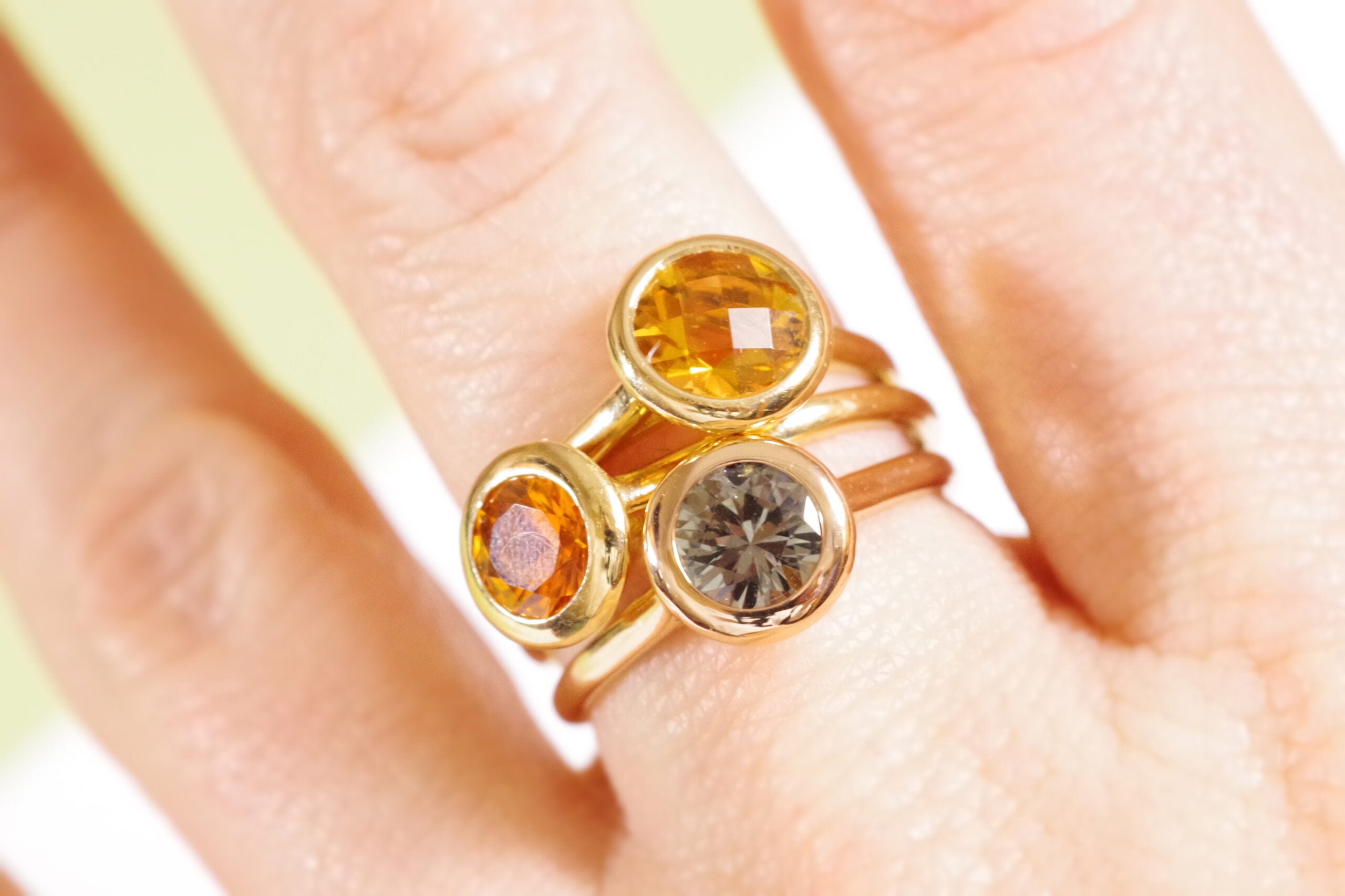 bague contemporain empilage saphir et citrine