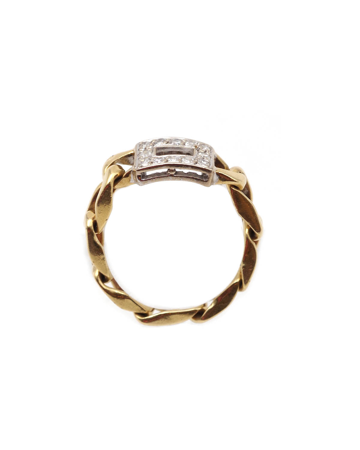 Diamond curb chain ring