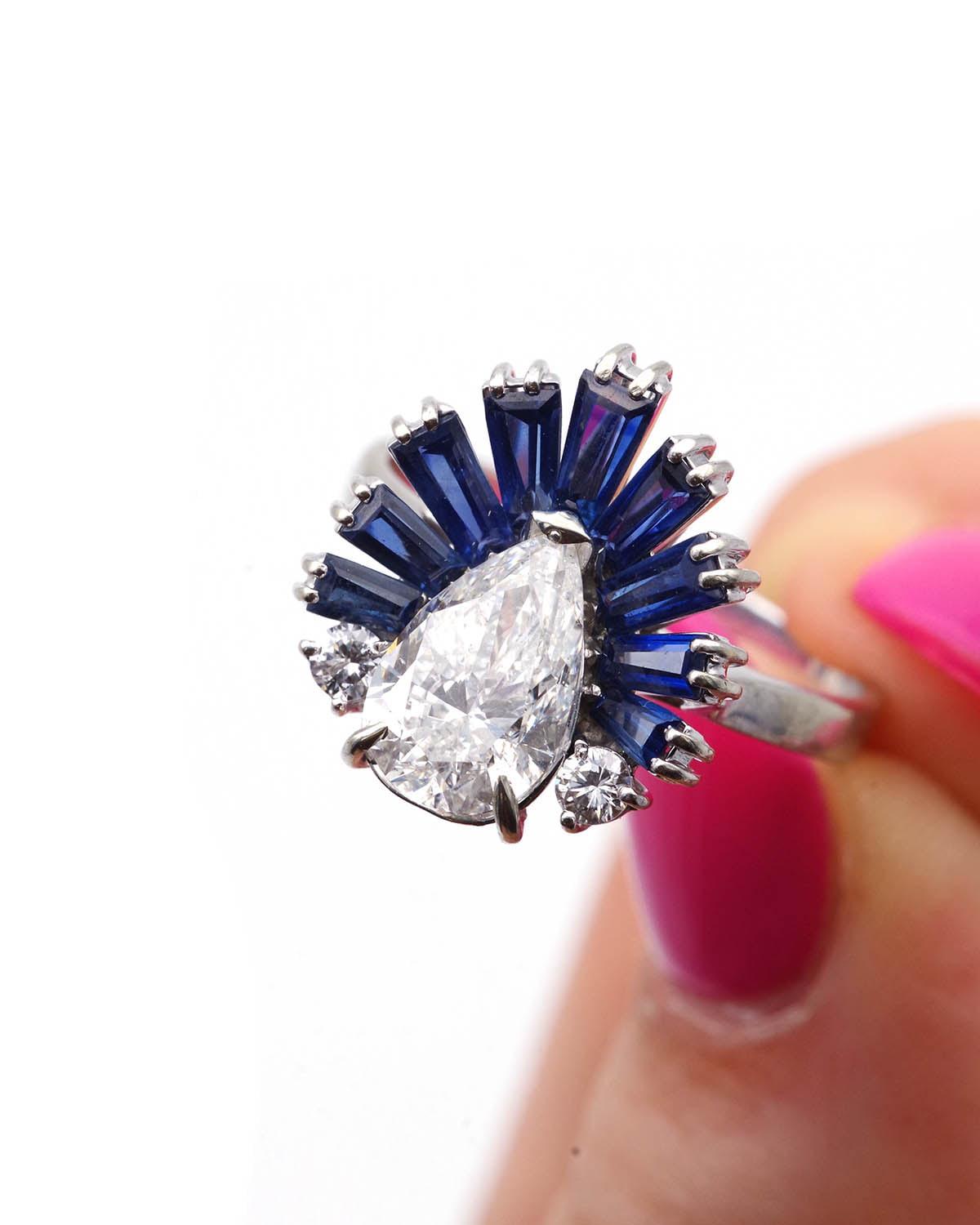 Pear cut diamond ring