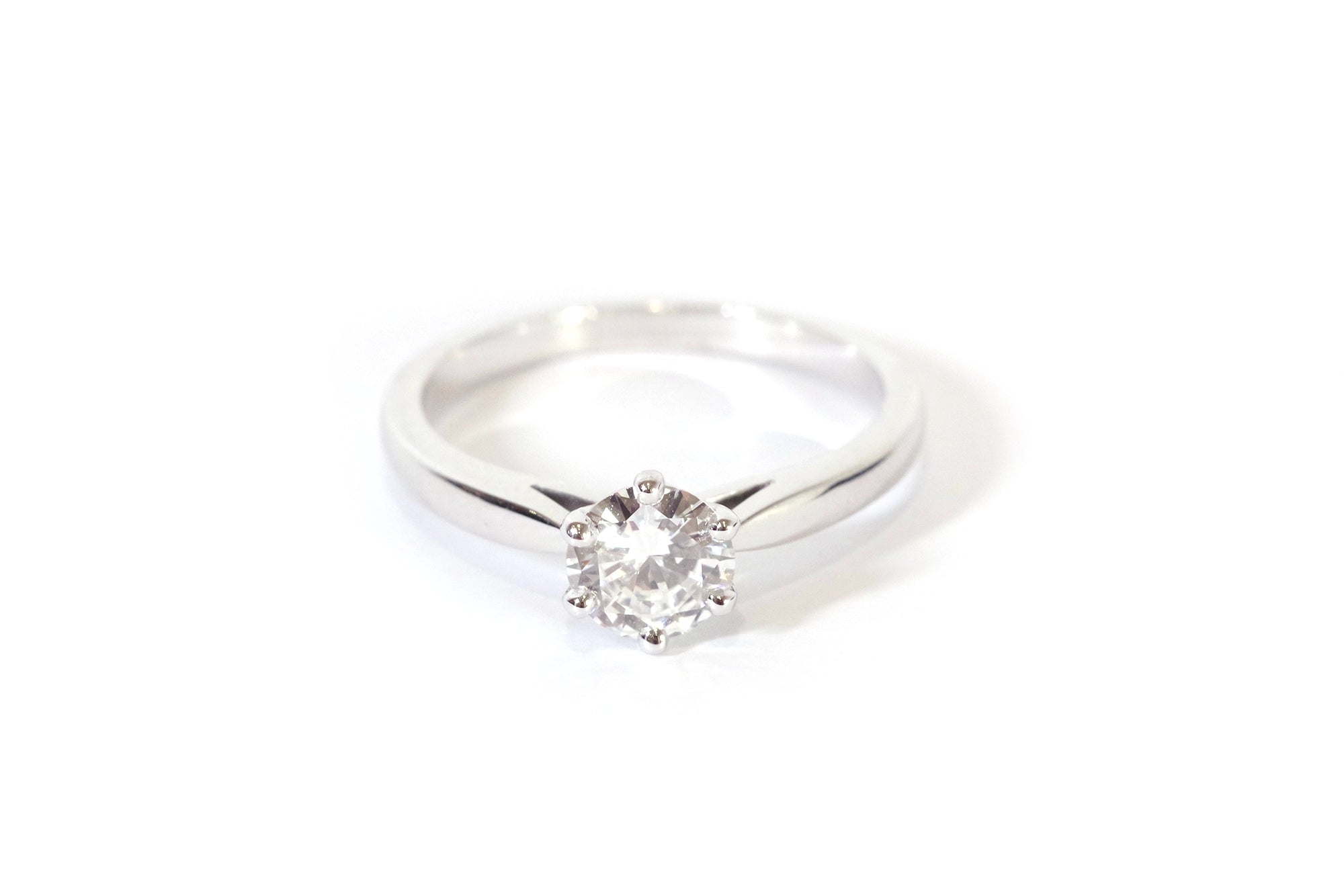 bague soltiaire diamant or blanc