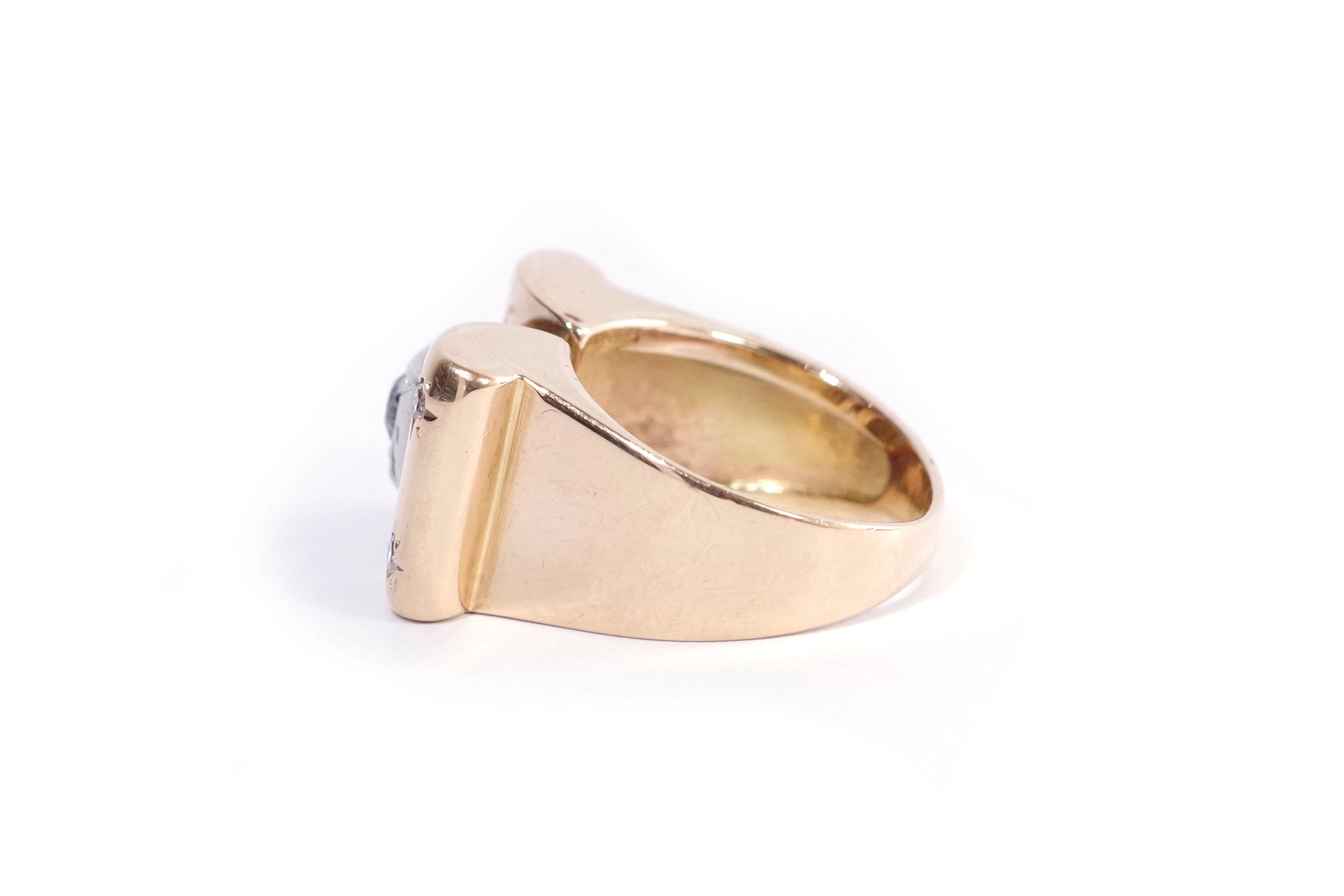 Diamond tank ring in gold