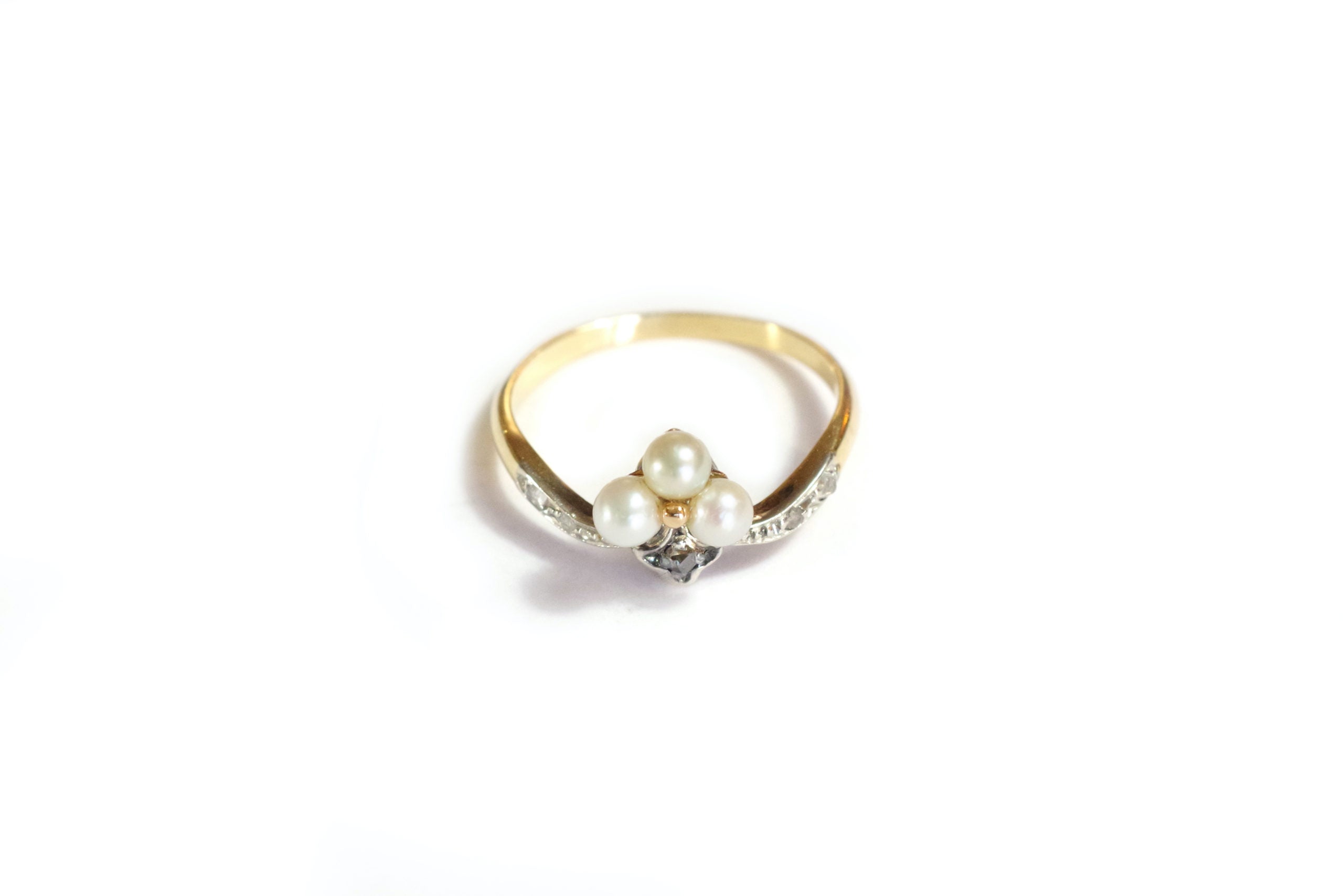 bague duchesse fleur de lys en or