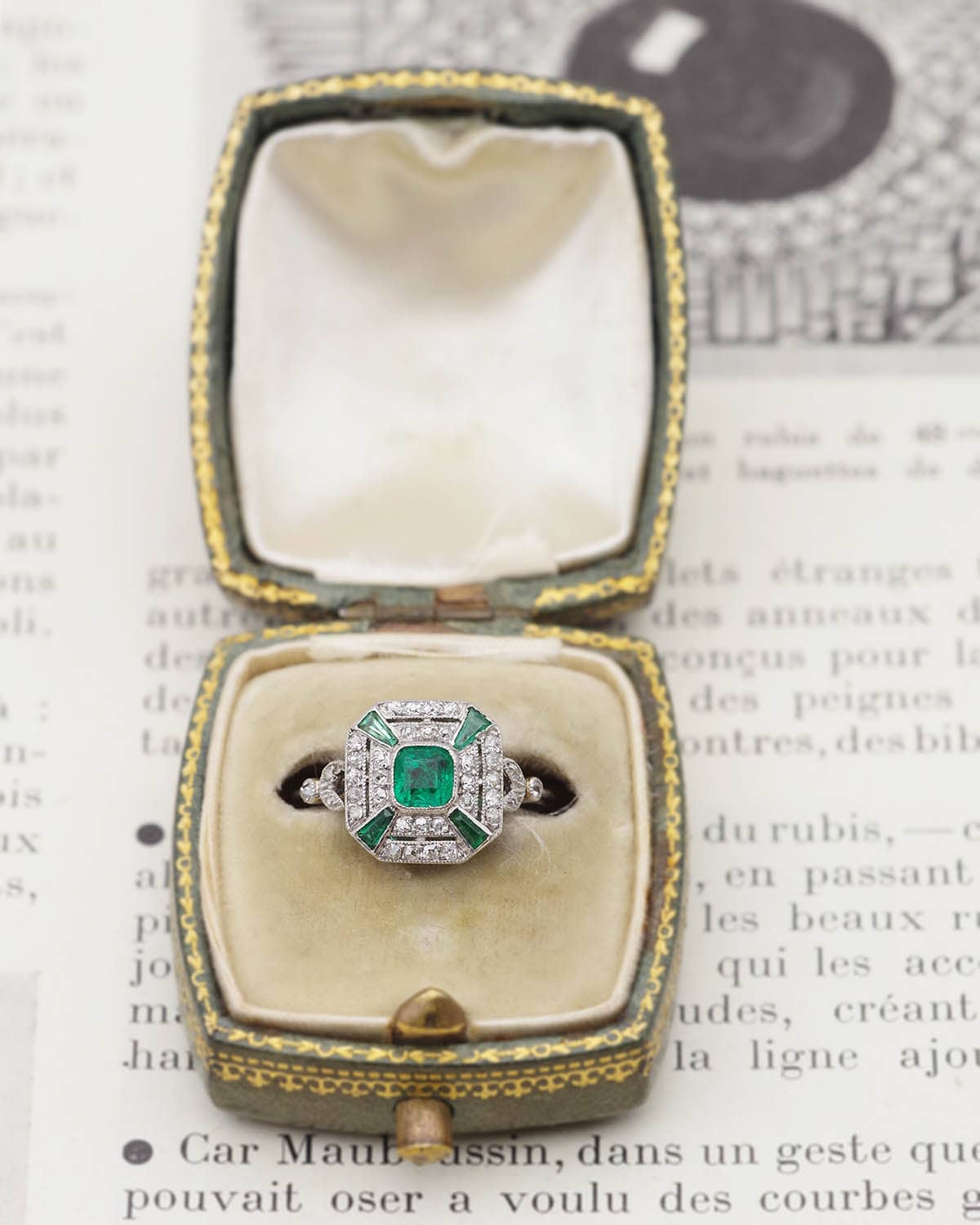 Art deco emerald ring
