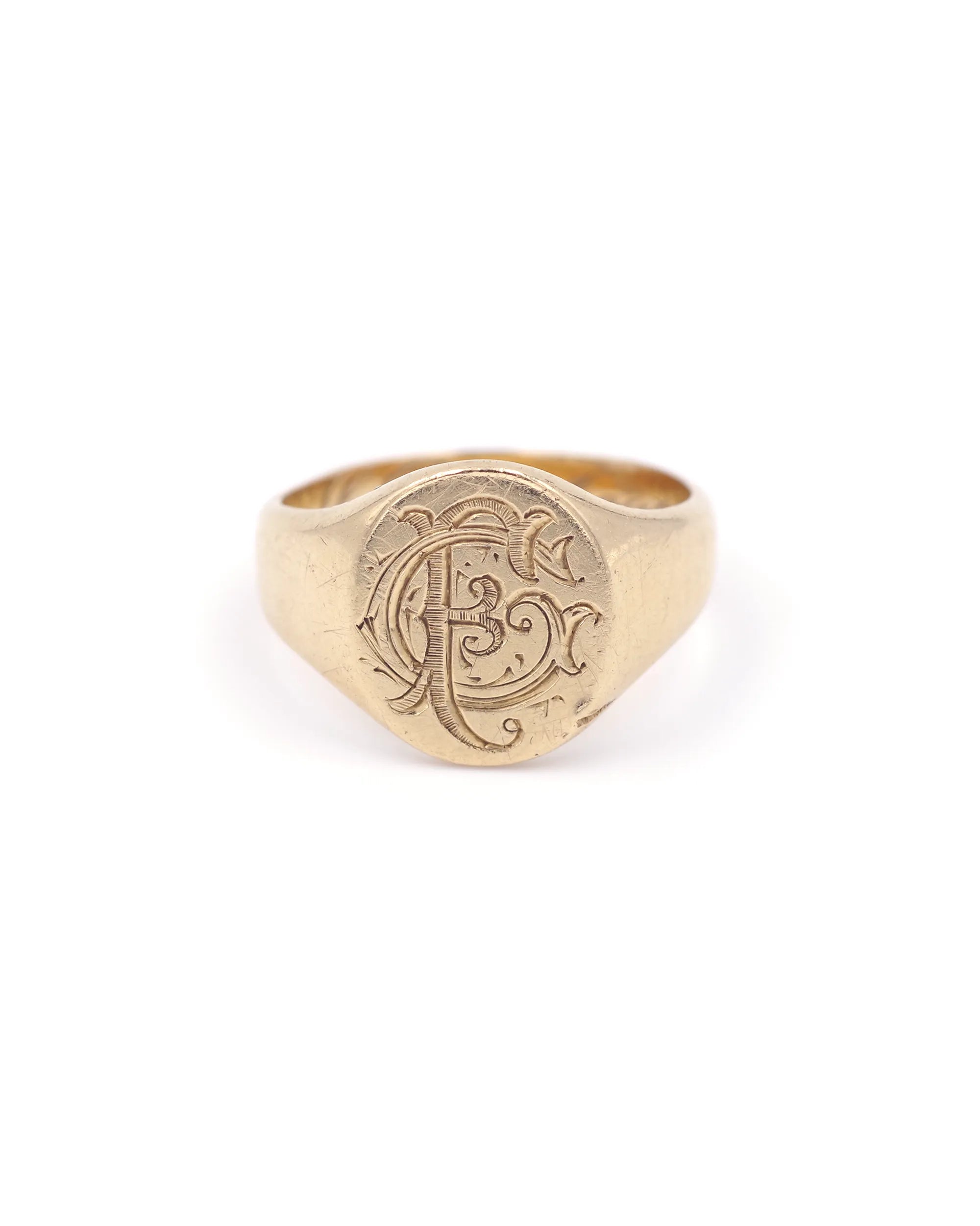 Signet ring for men in gold