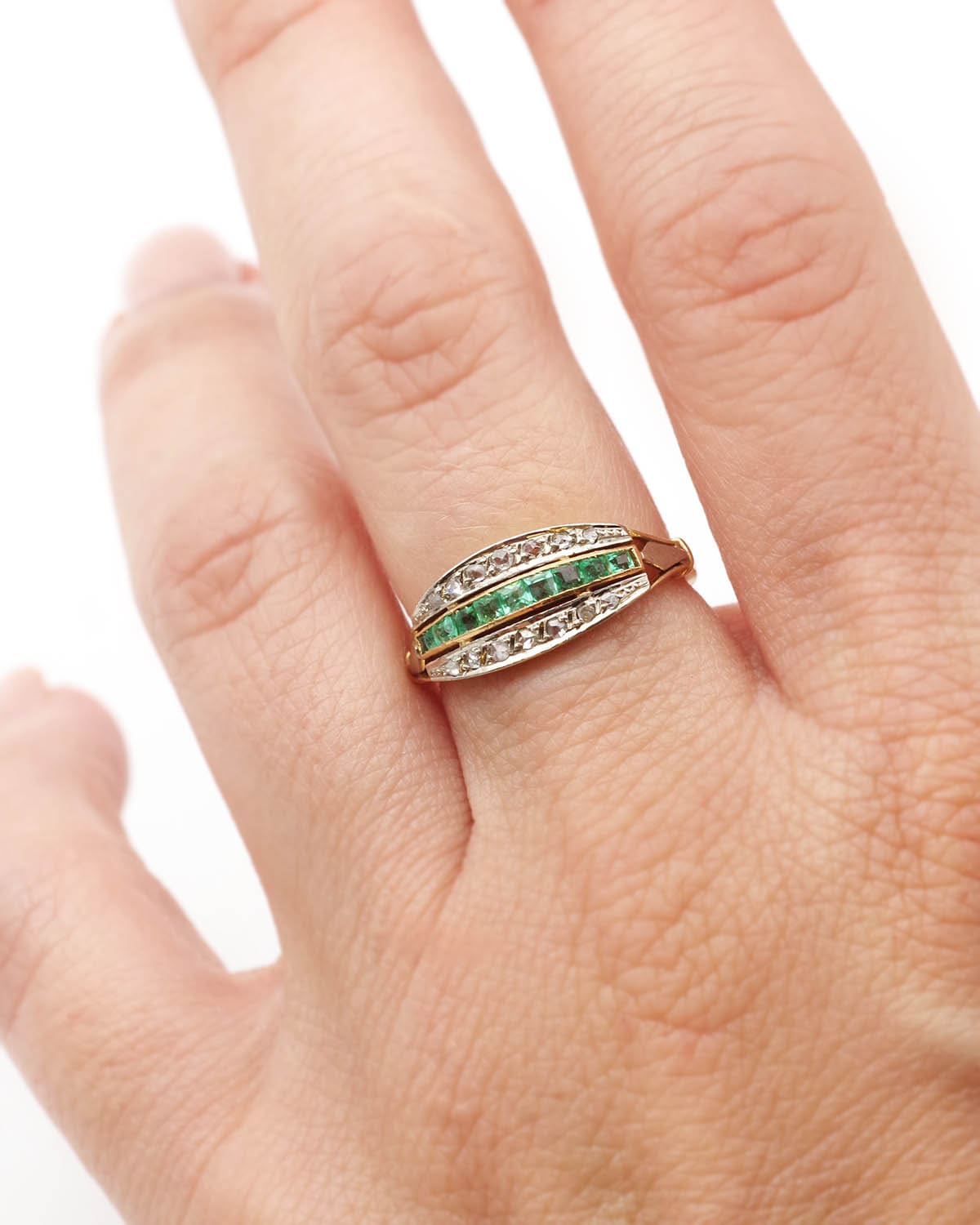 Bague jarretiere art deco emeraudes