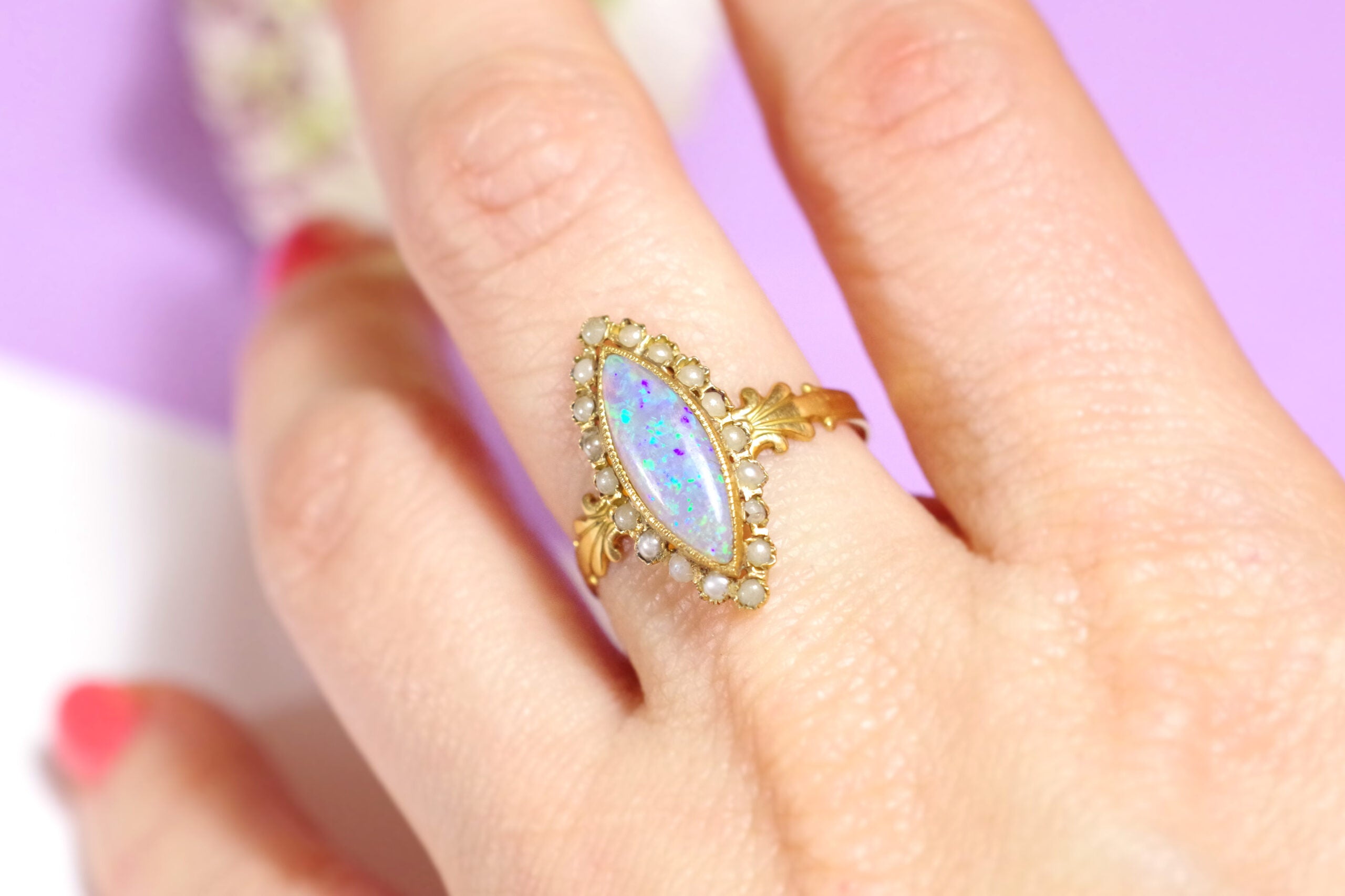 Bague marquise opale et perles