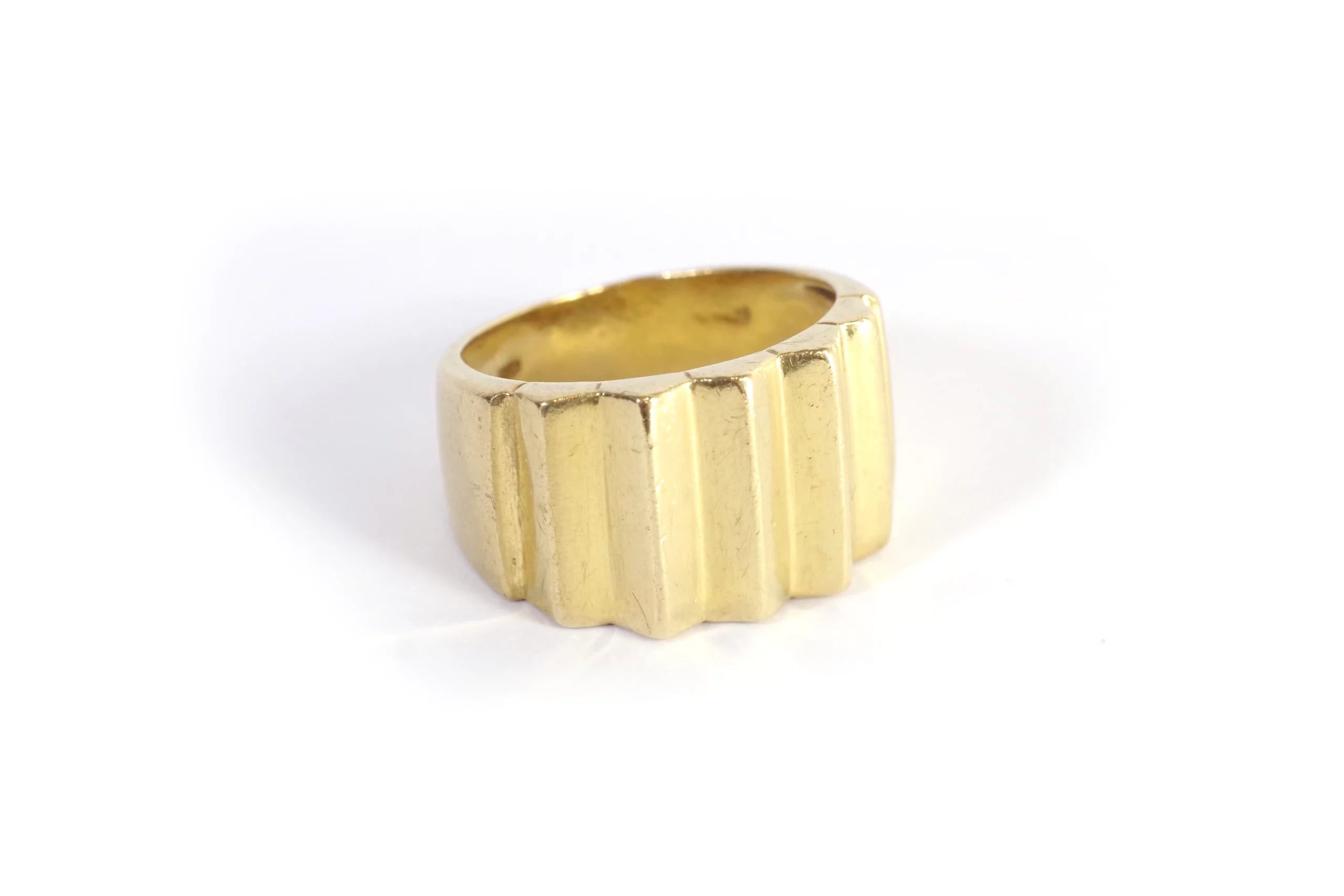 Vintage gold ring