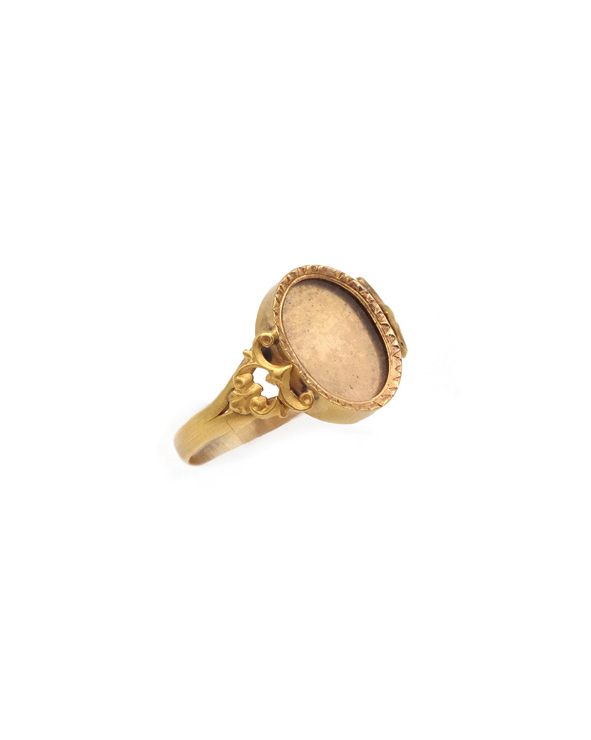 Mourning ring in gold