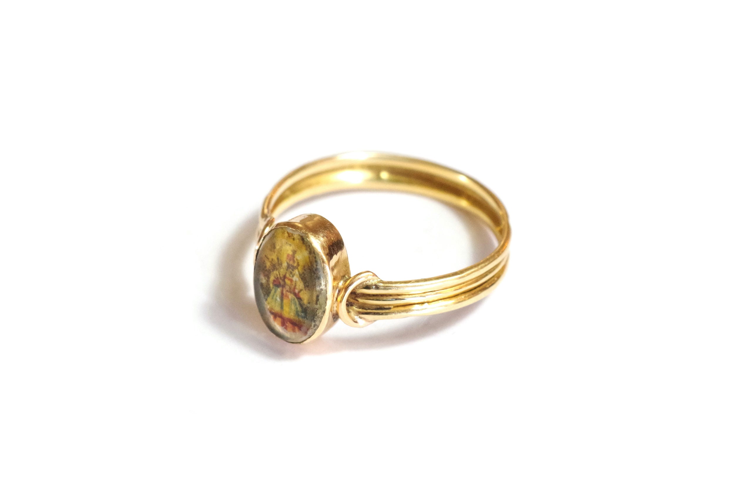 bague miniature en or jaune vierge marie bague religieuse