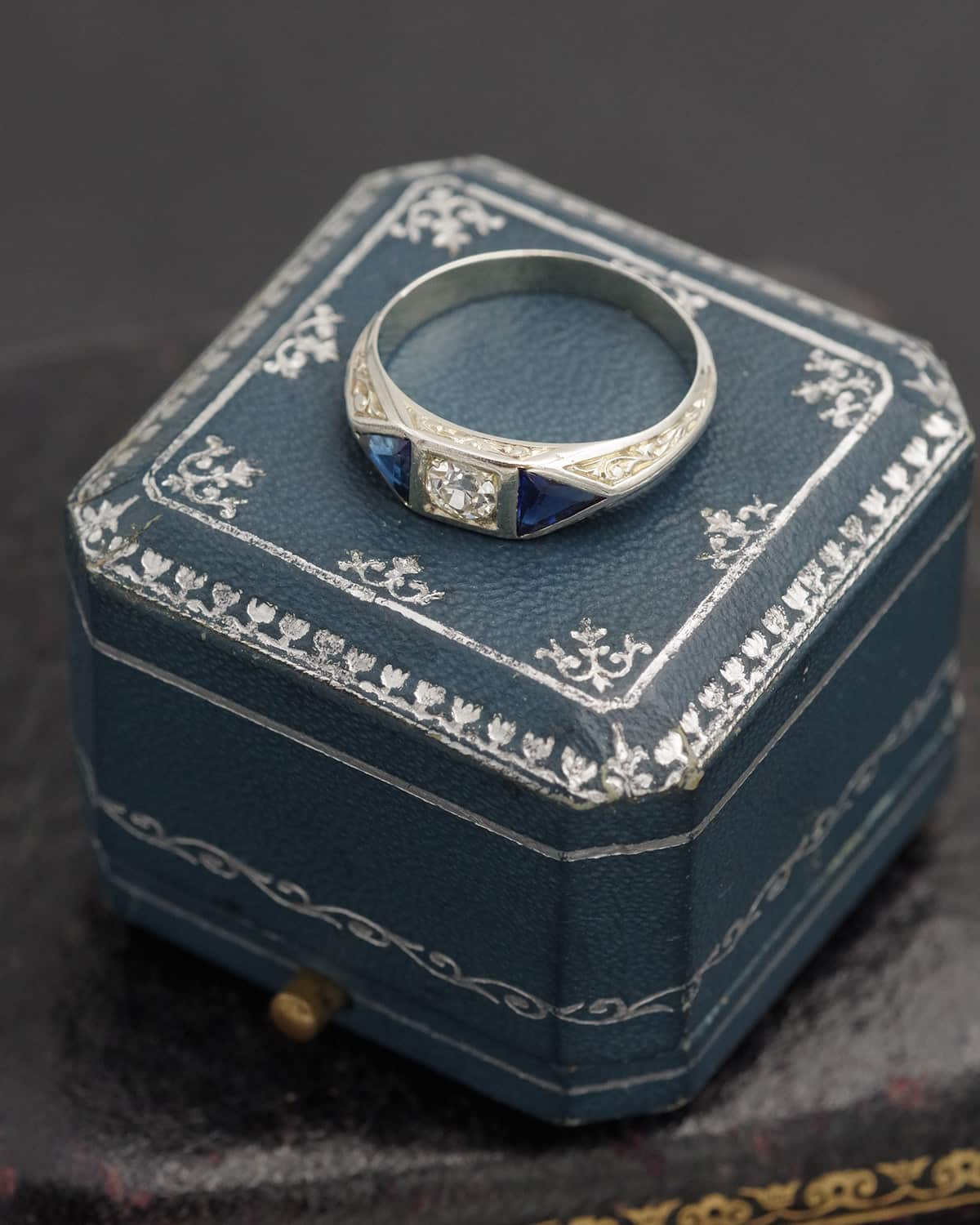 Men ring with sapphires