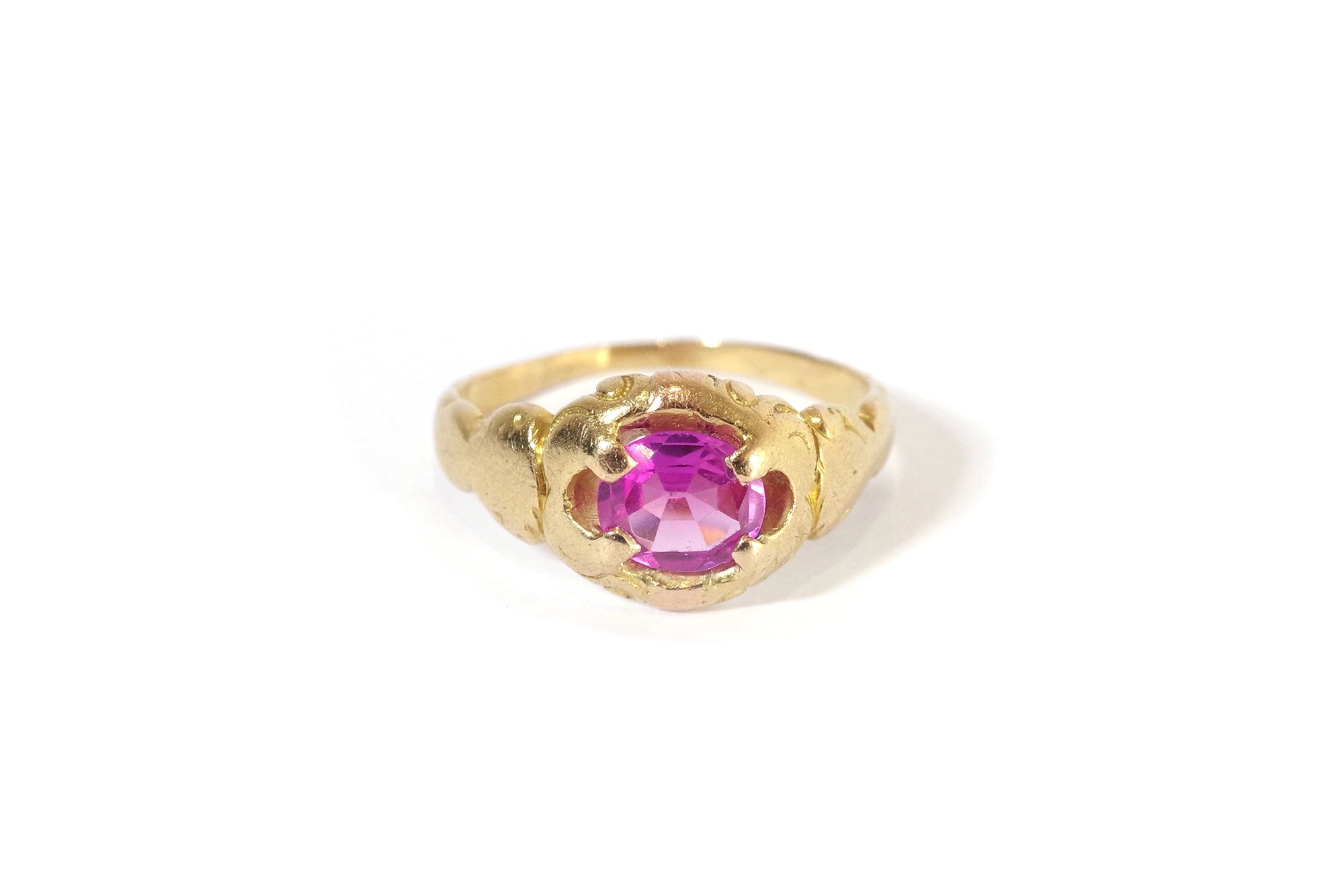 Pink sapphire gold ring