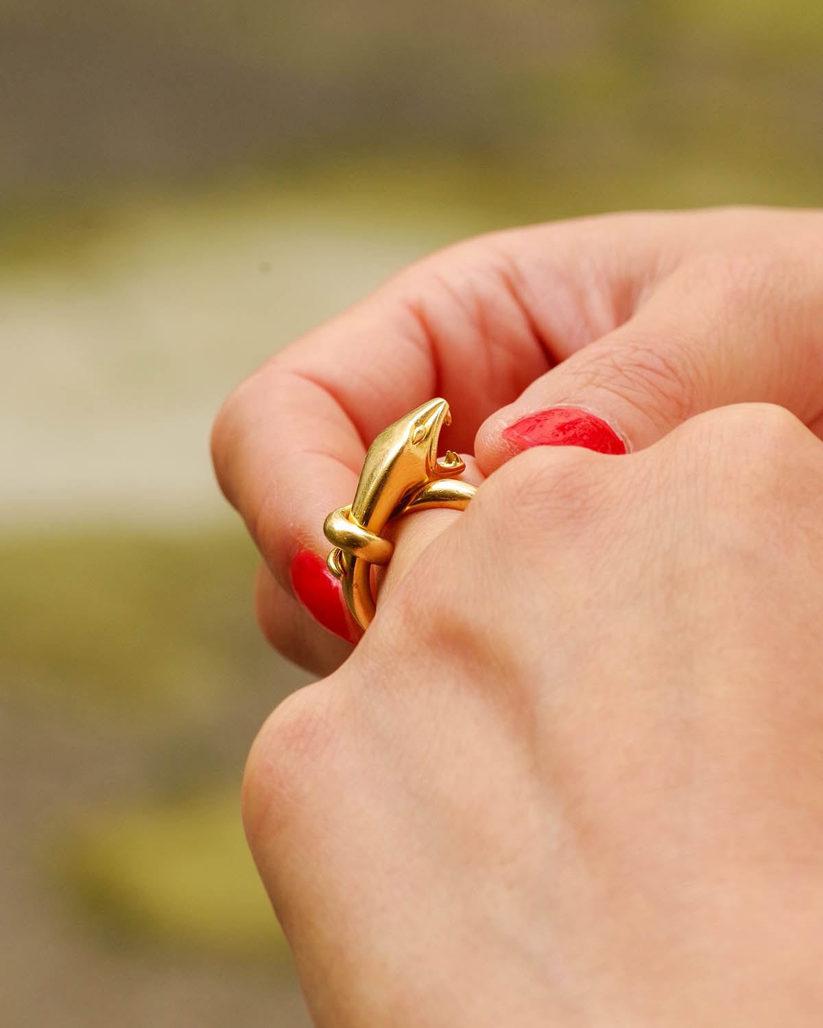 Boucheron Trouble ring in gold