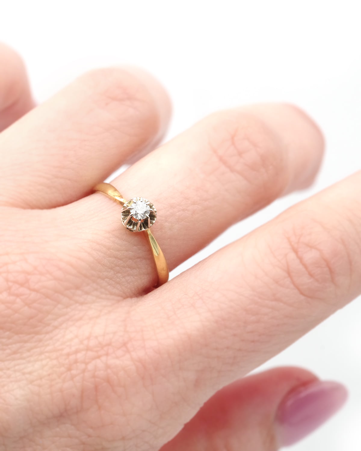 Diamond solitaire ring