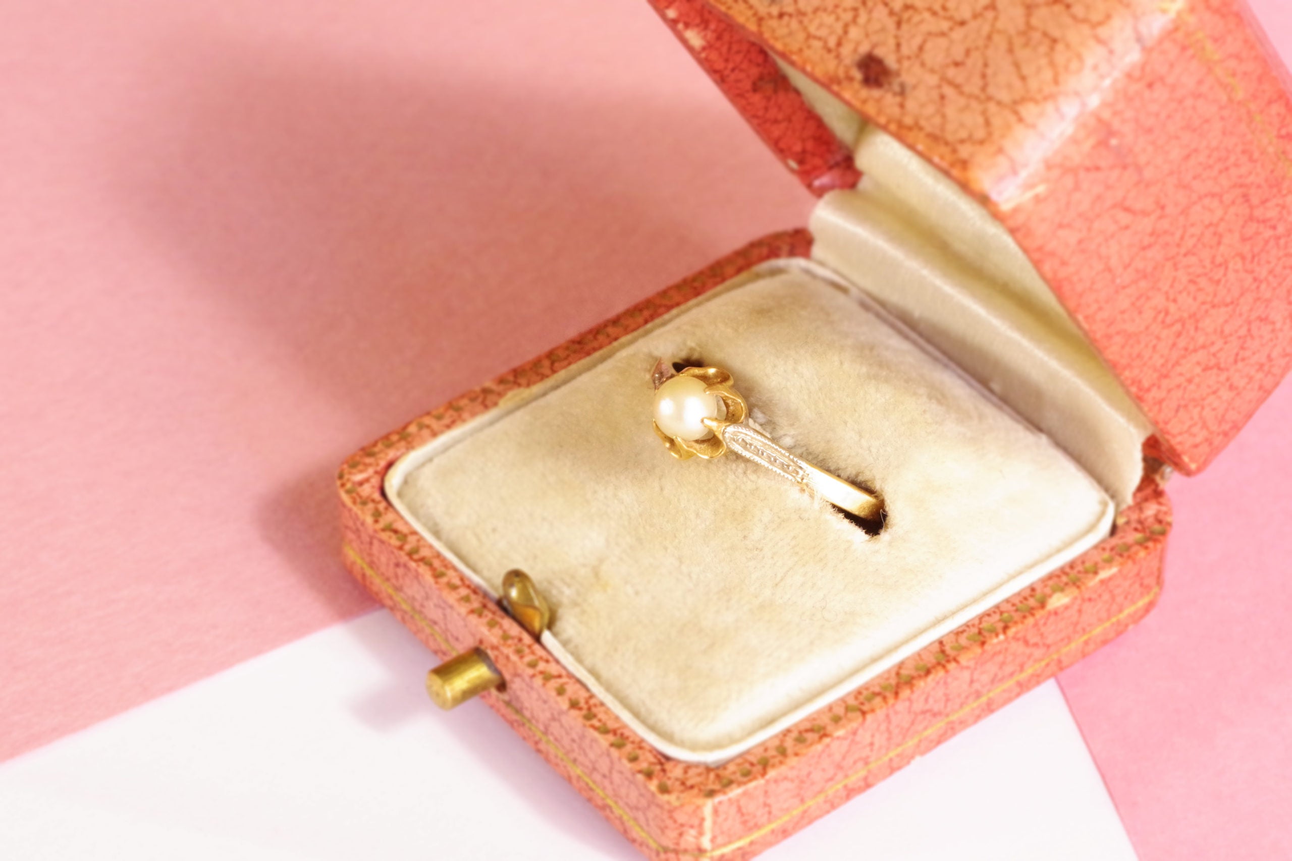 victorian pearl solitaire ring in gold