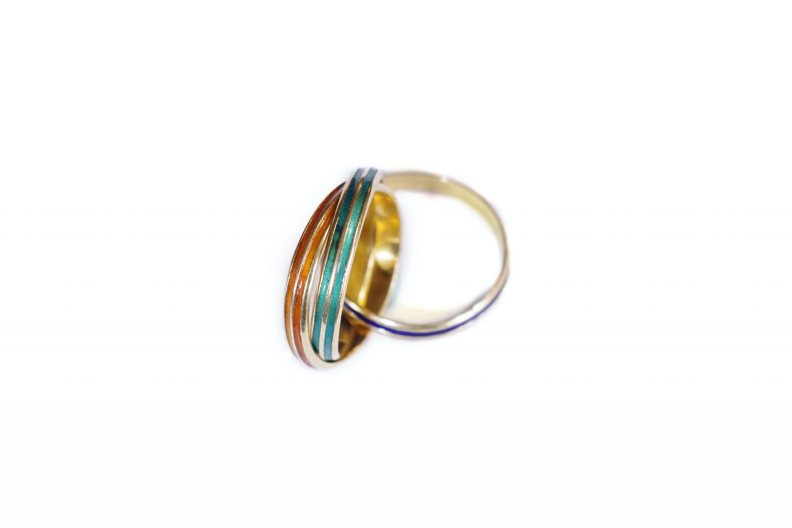 bague vintage trinity cartier en or émaillé