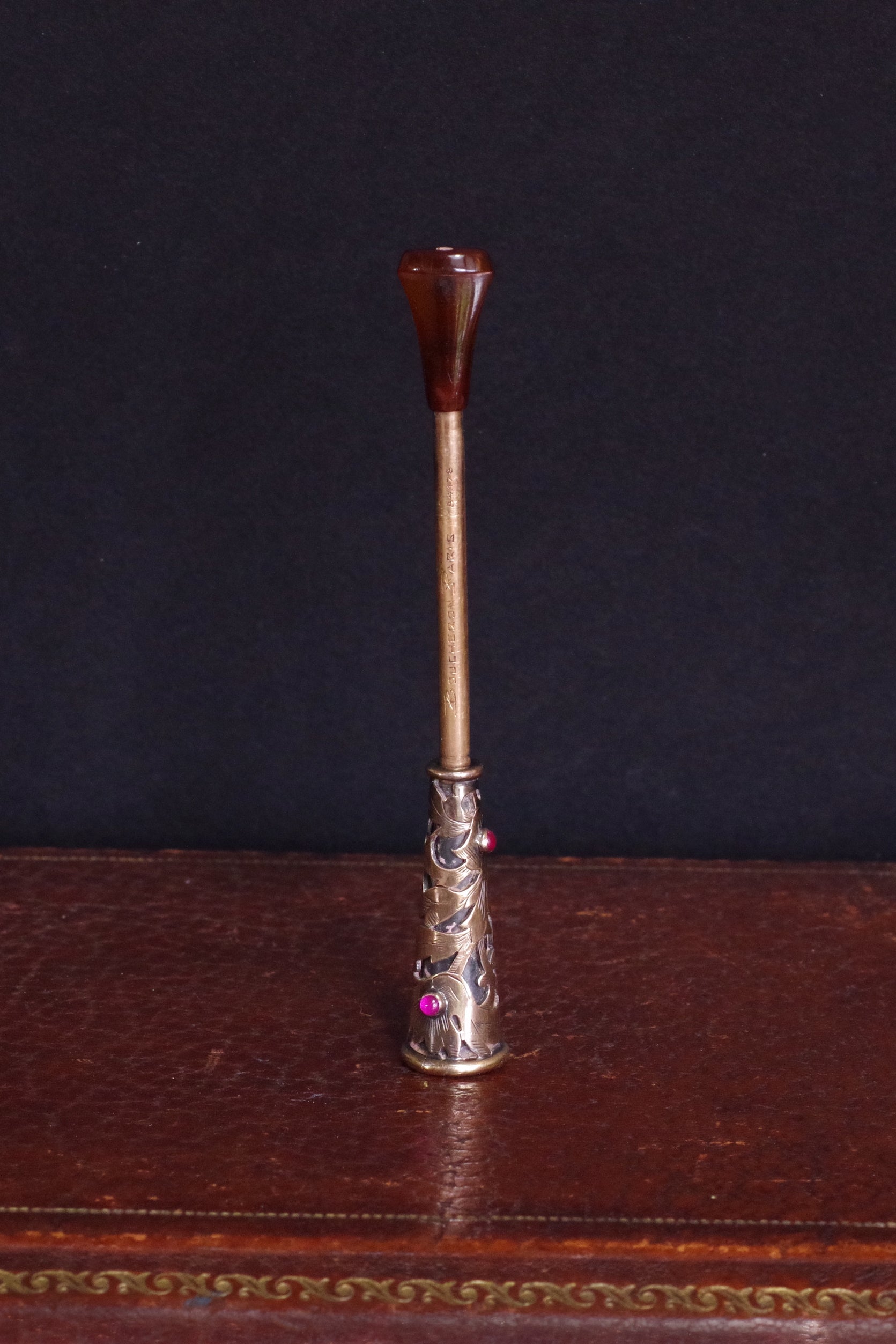 antique cigaret holder gold ruby