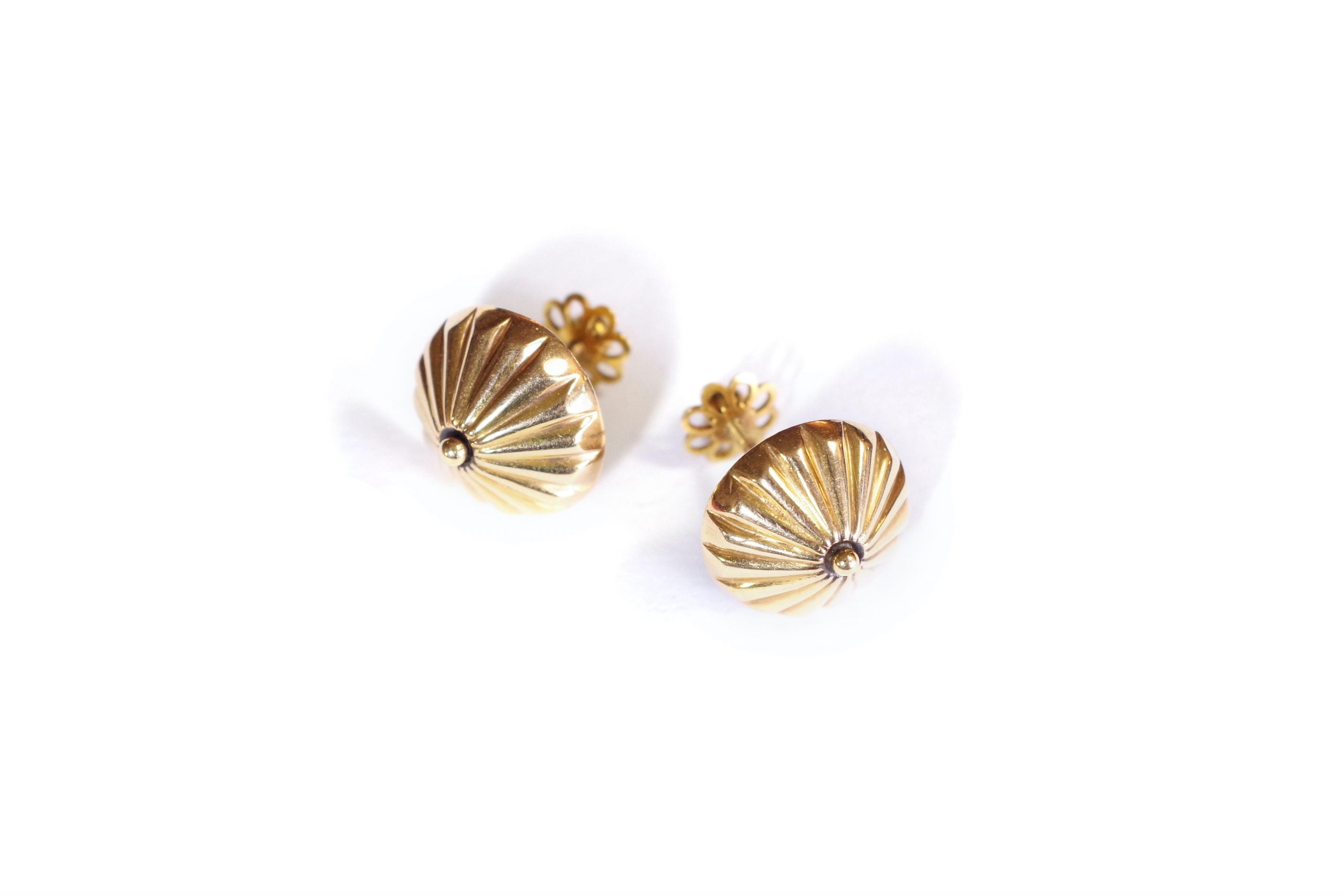 puces oreille en or 18k