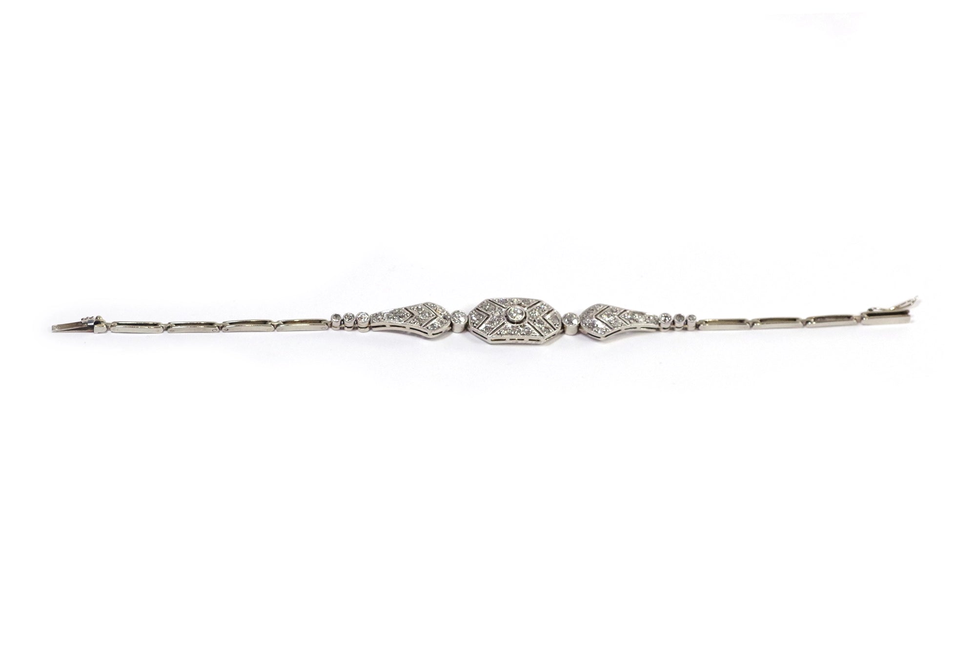 Art deco diamond bracelet in platinum