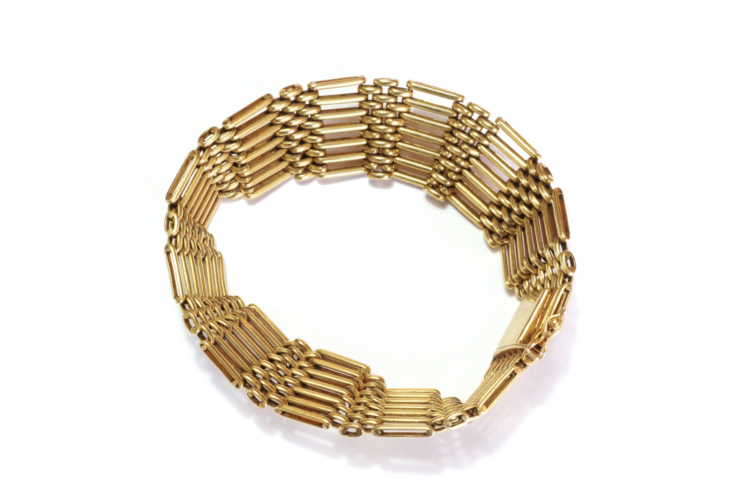 retro gold bracelet