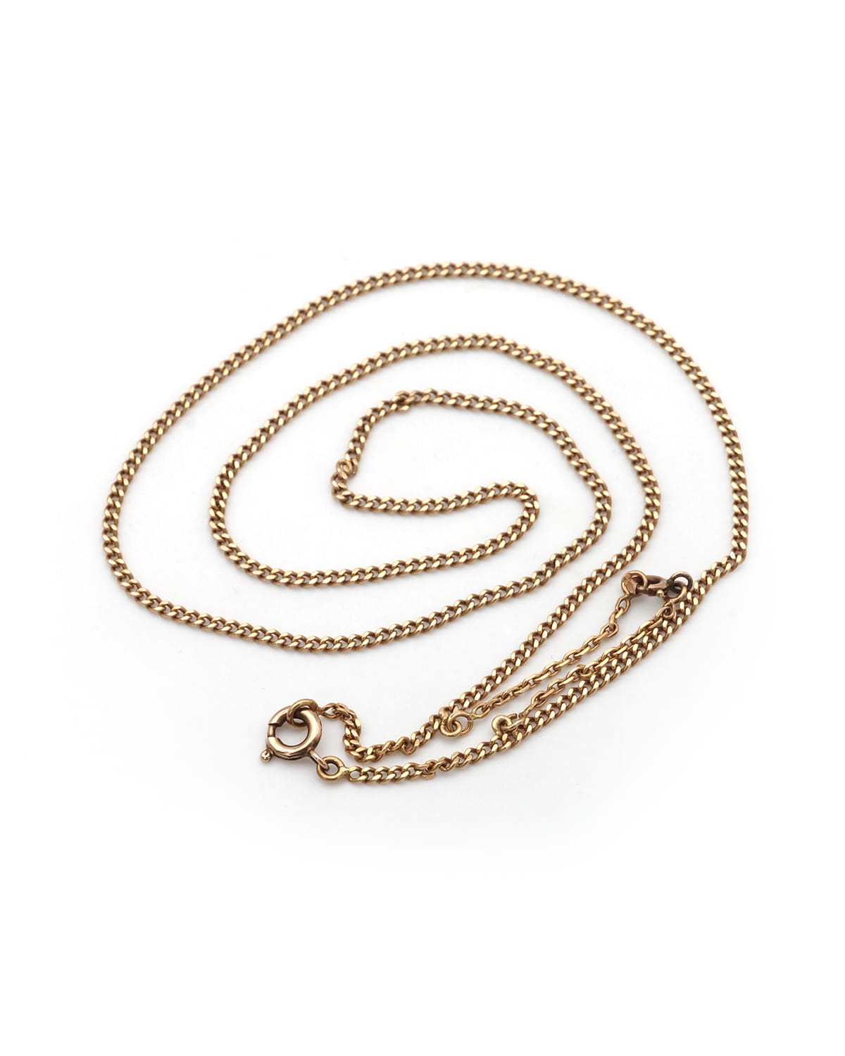curb chain in gold