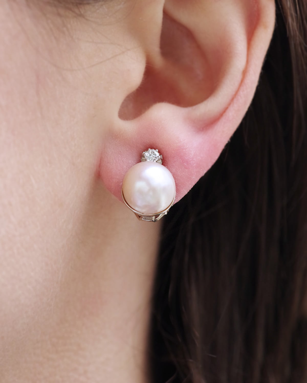 Gold pearl clip earrings